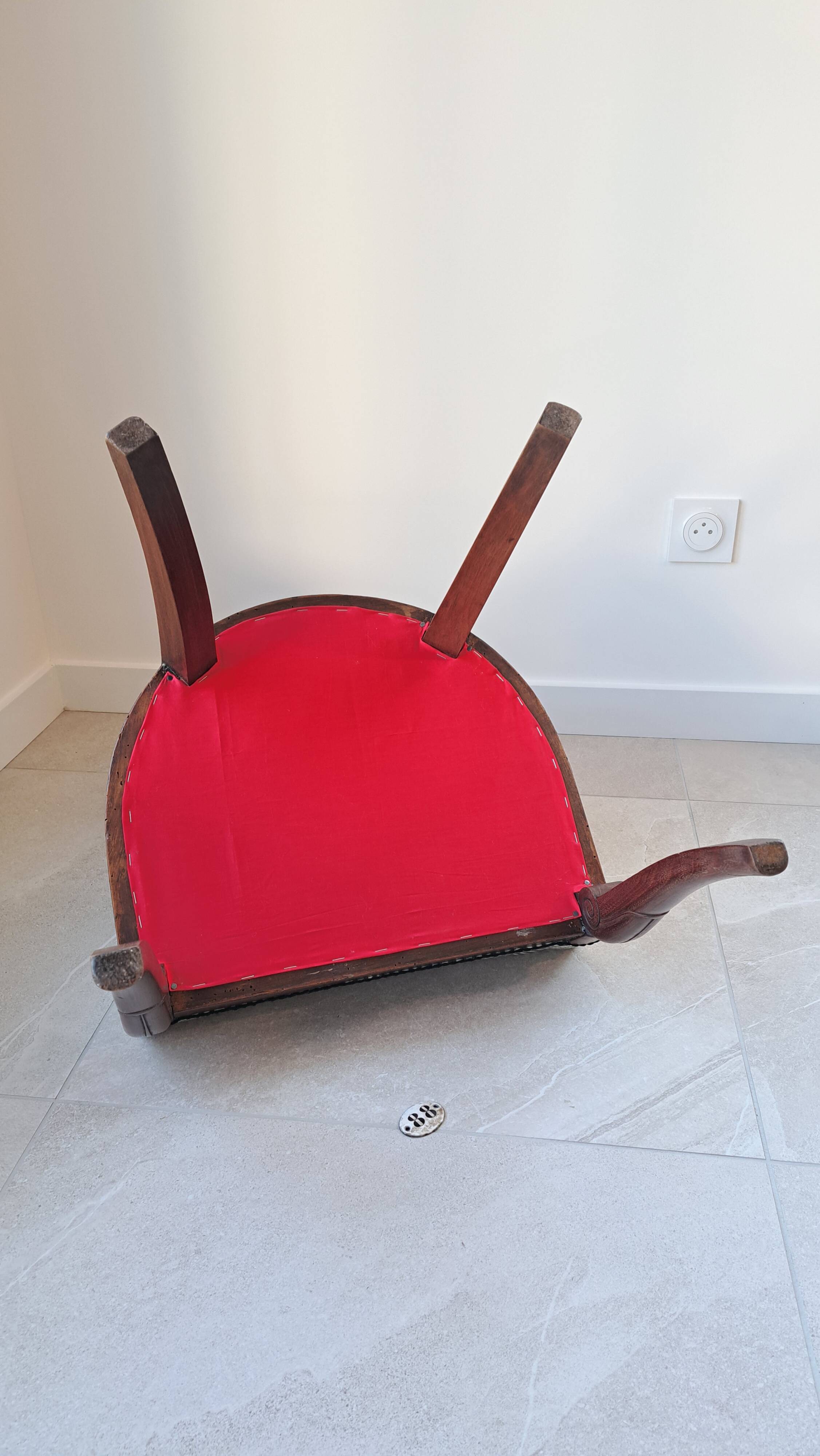 Pair of mahogany gondola chairs – Empire style – 20th century, restored