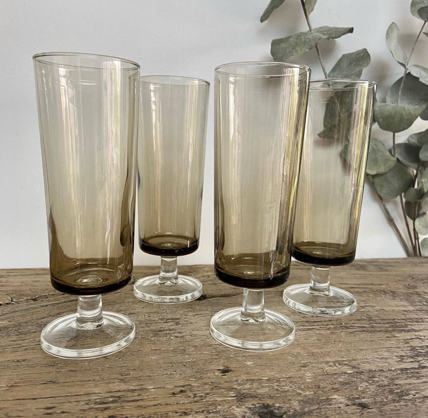 4 LUMINARC smoked glass flutes