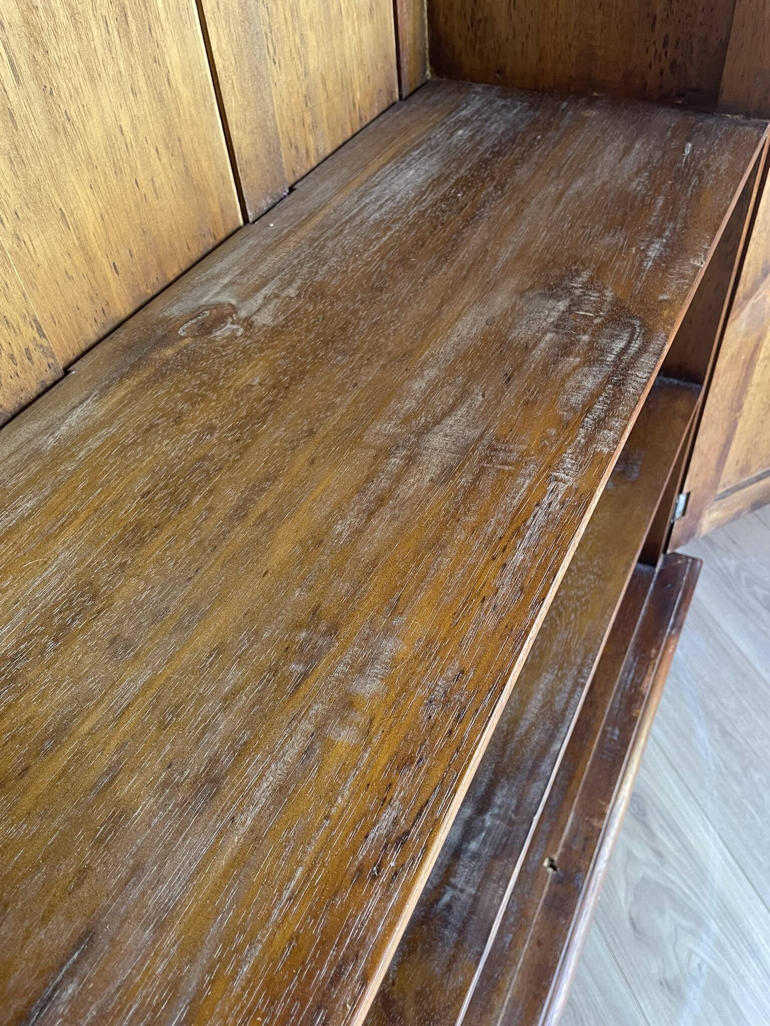 Beautiful antique solid wood wardrobe, country chic / Provençal, carved.