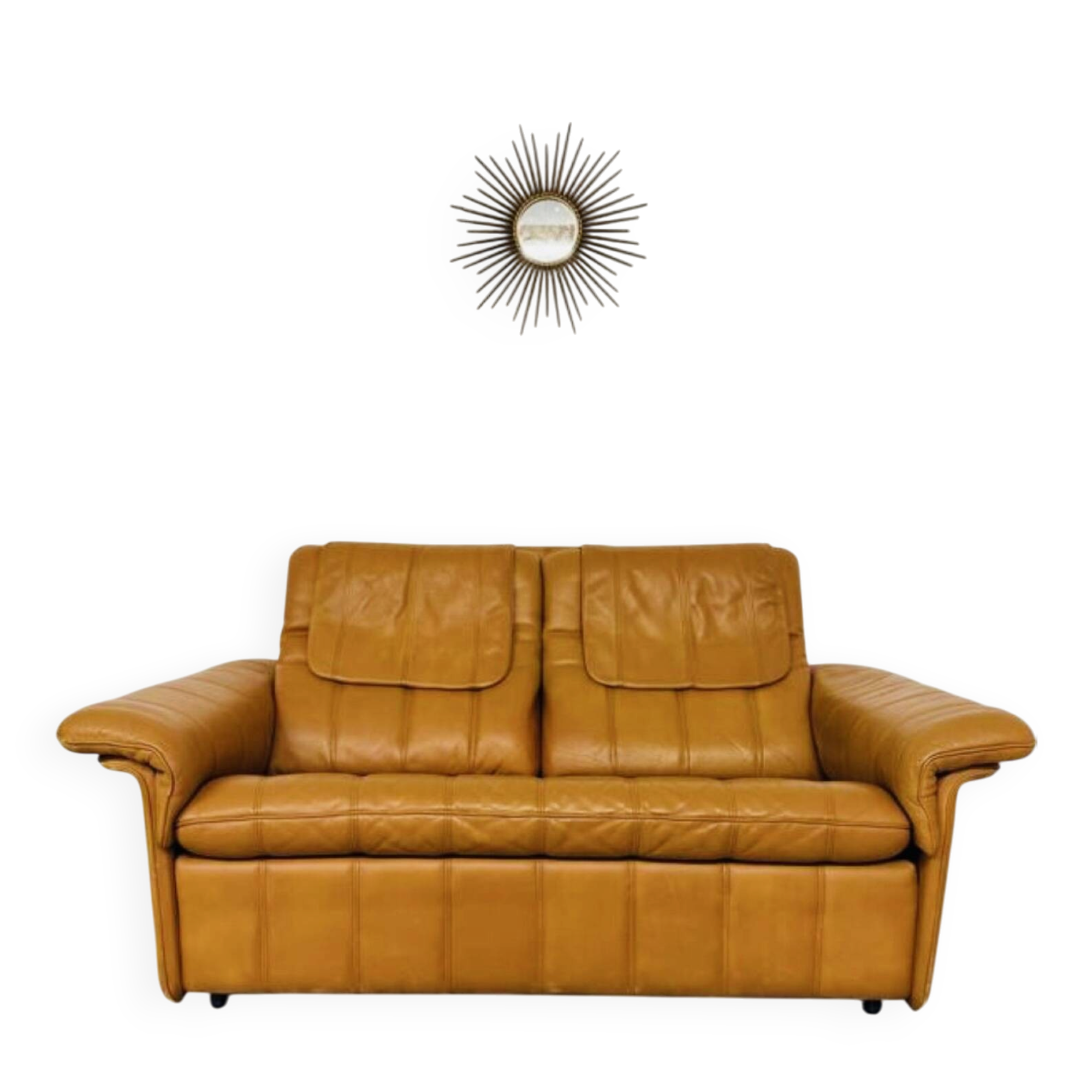 Ancien canapé 2 places en cuir cognac épais design De Sede vintage 70