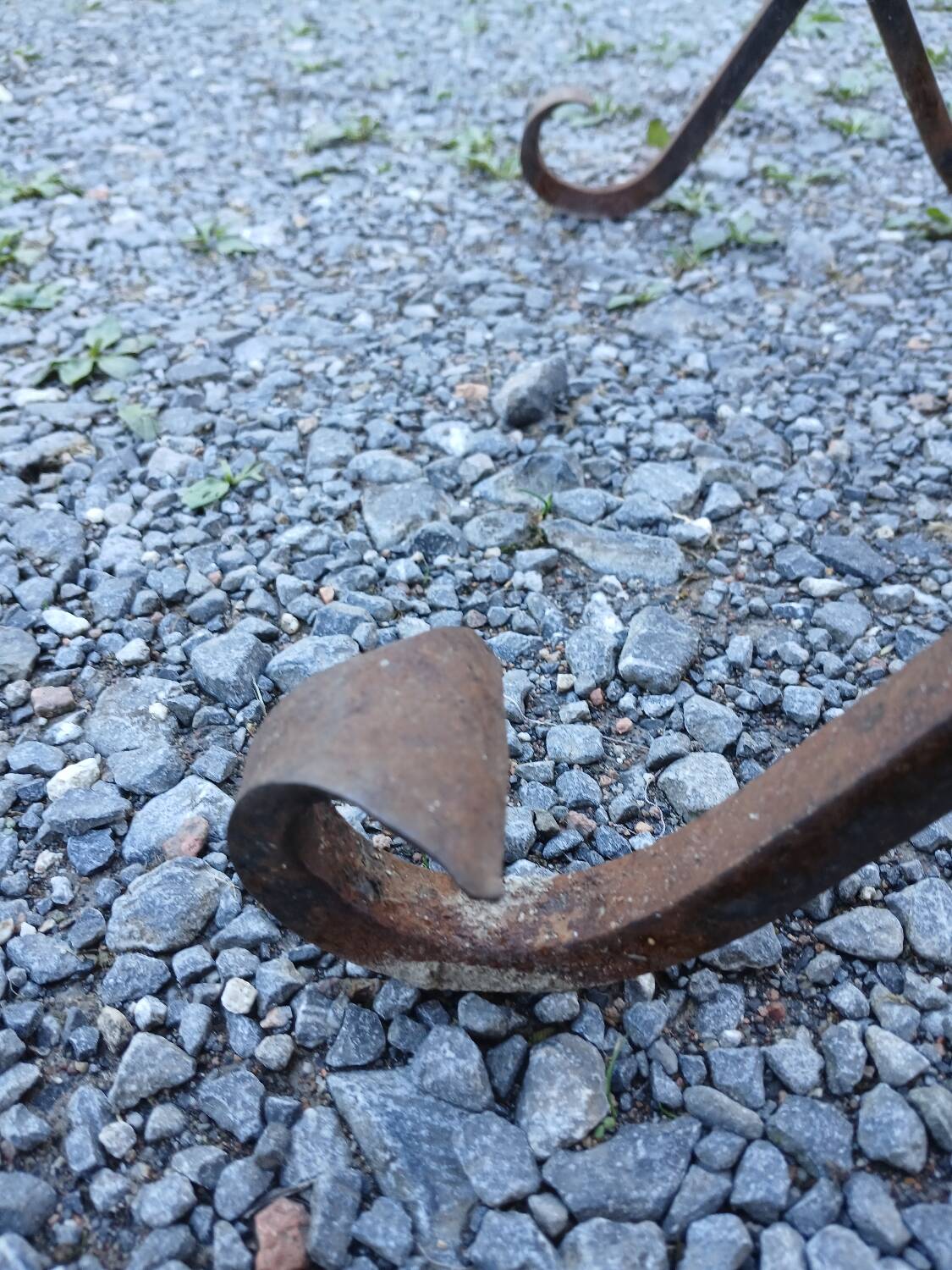 Porte-bûches ancien en fonte