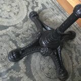 Bistro table in white marble and cast iron