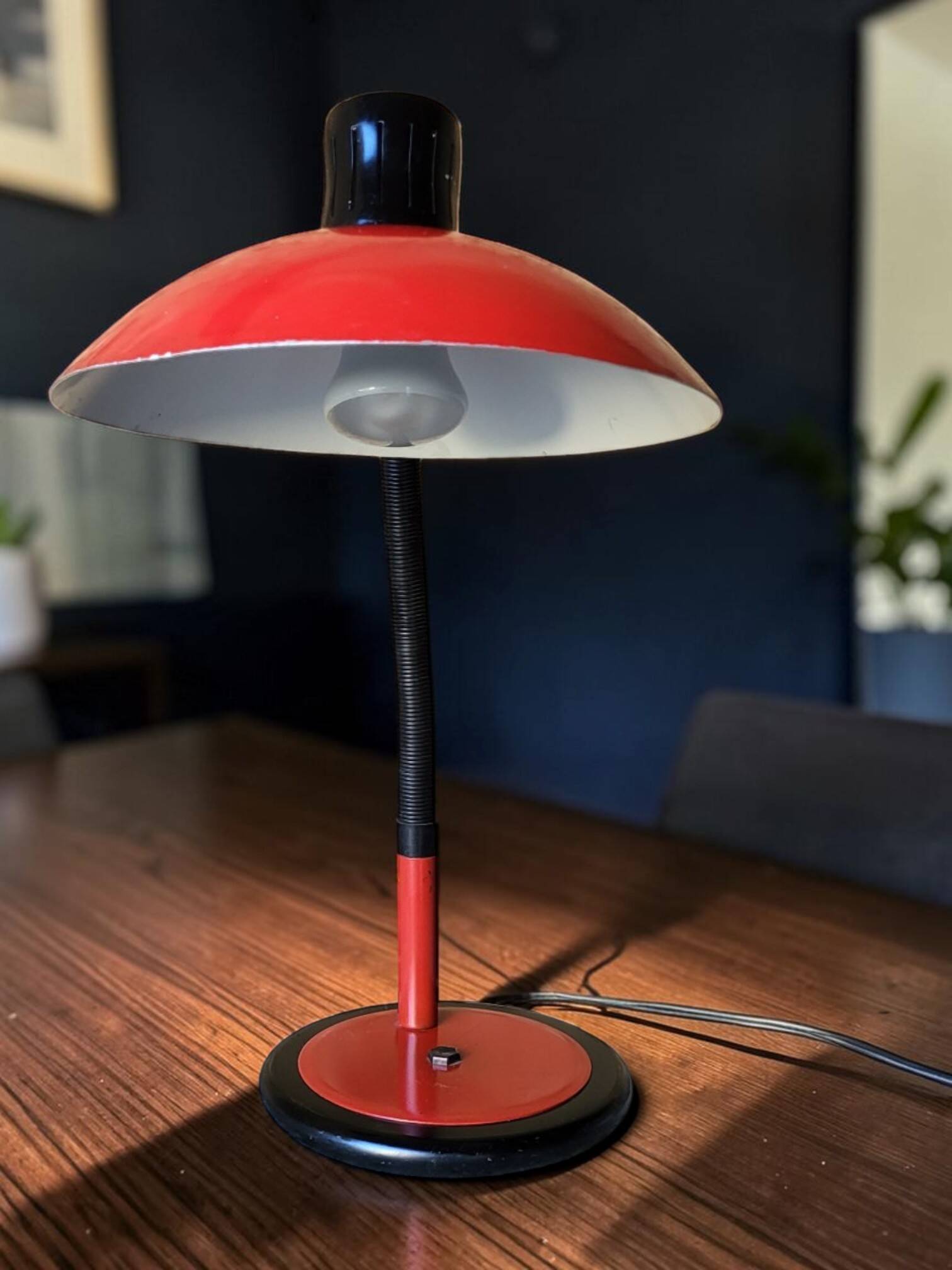 1980's desk lamp