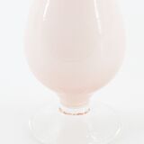 Vase en opaline rose