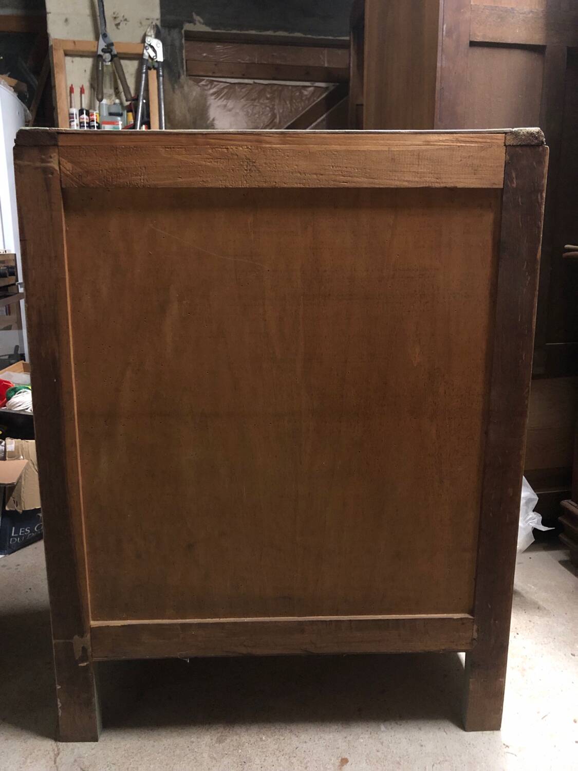 Commode parisienne