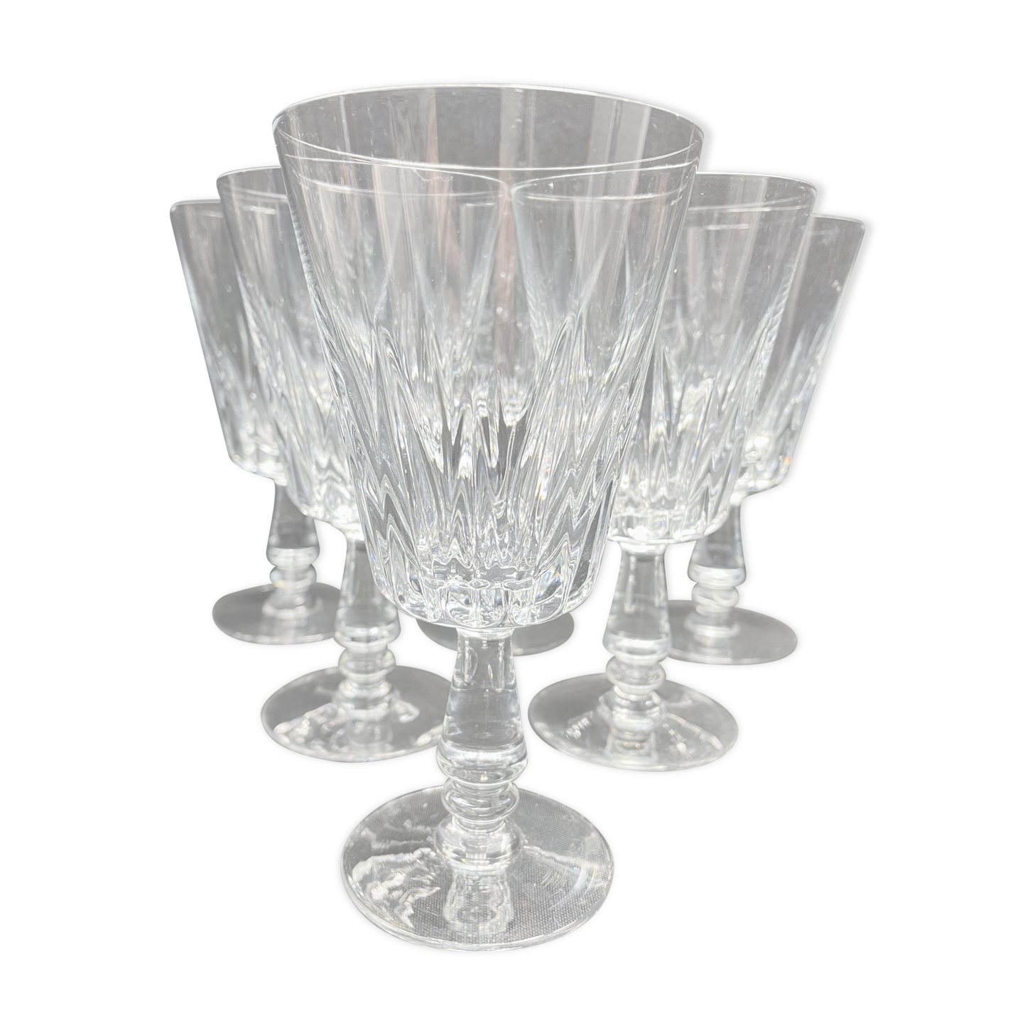 6 glasses on foot with water or wine