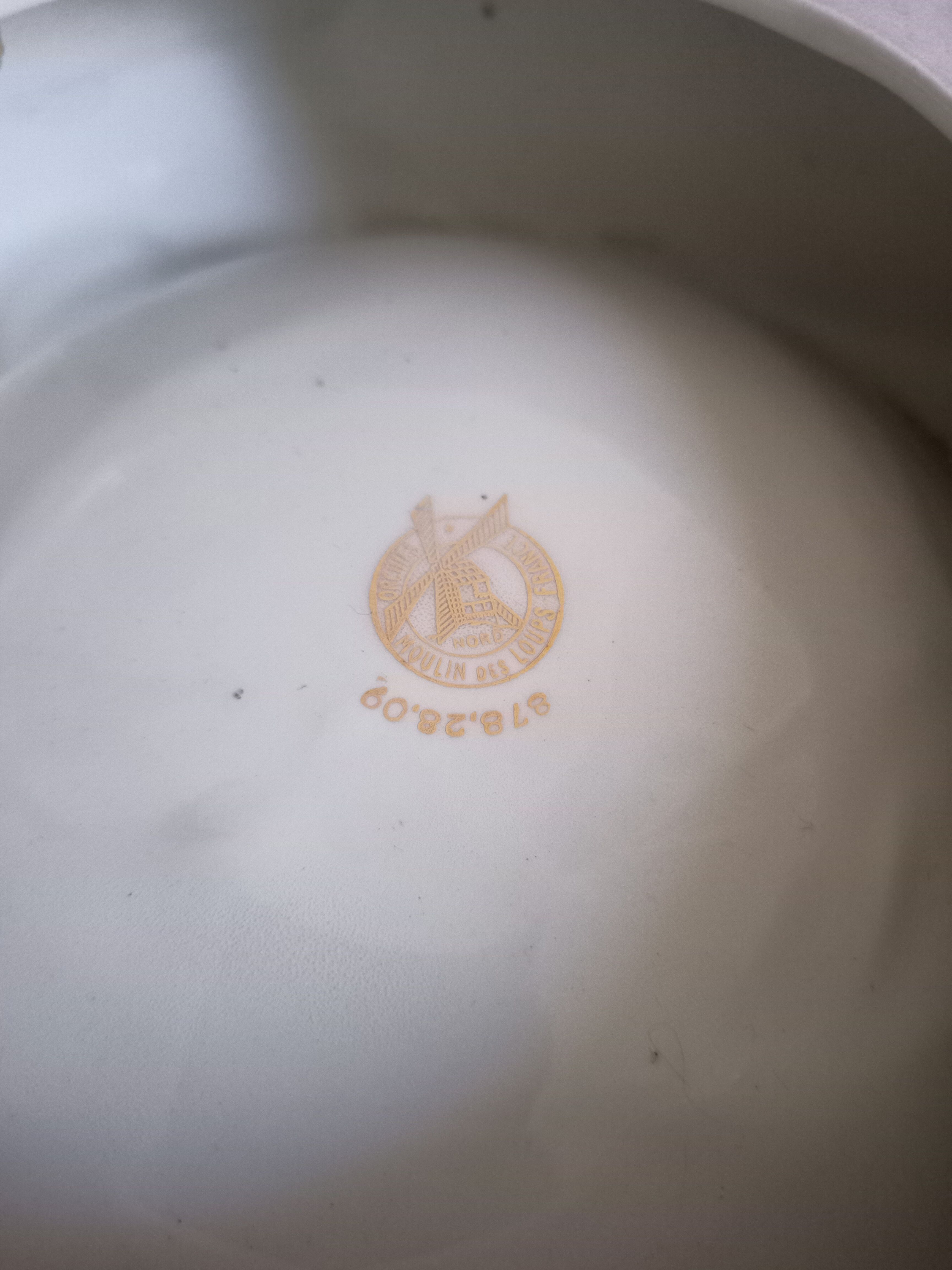 Johnnie Walker ceramic countertop ashtray