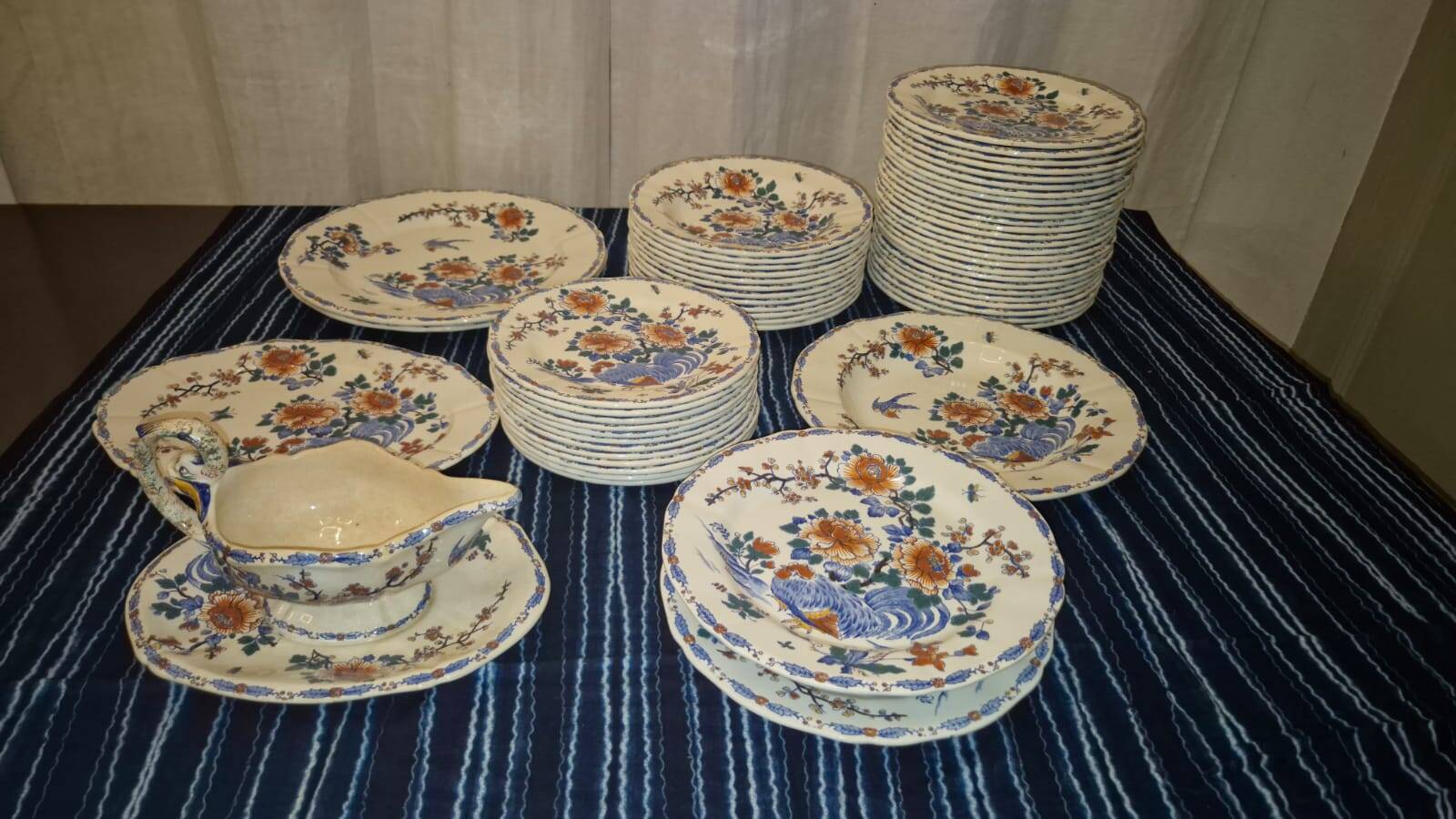 Tableware set, rooster with peonies or dolphin, Gien 1940
