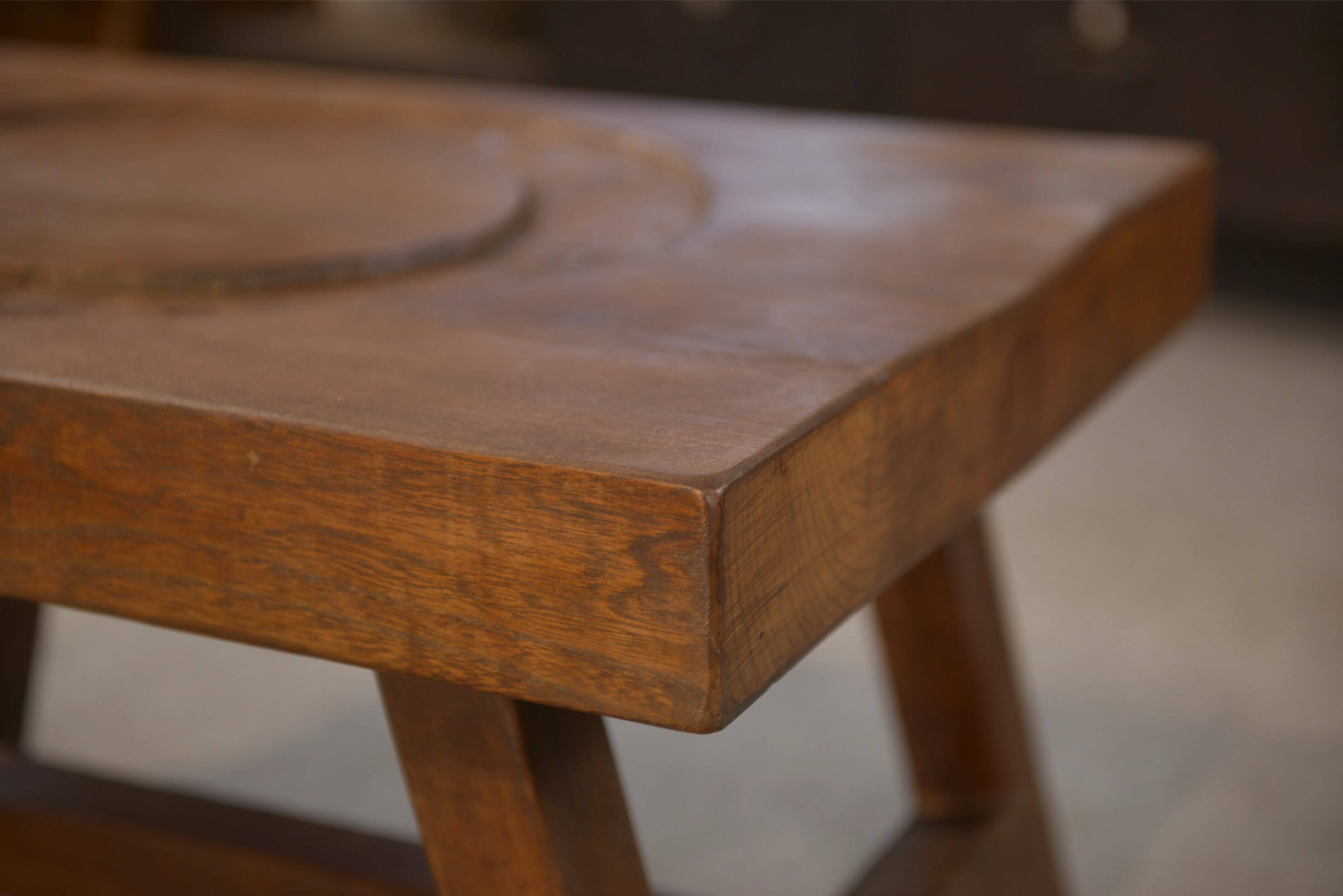 Table basse brutaliste en orme 1950’s