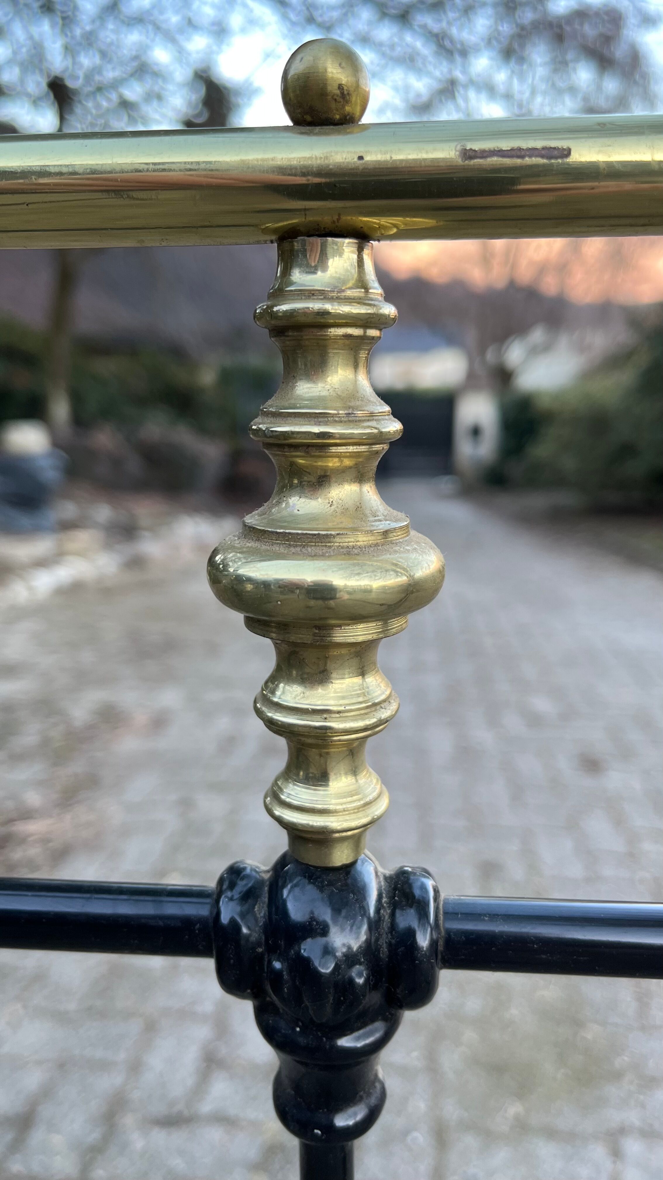 Antique bed 140x190 iron and brass
