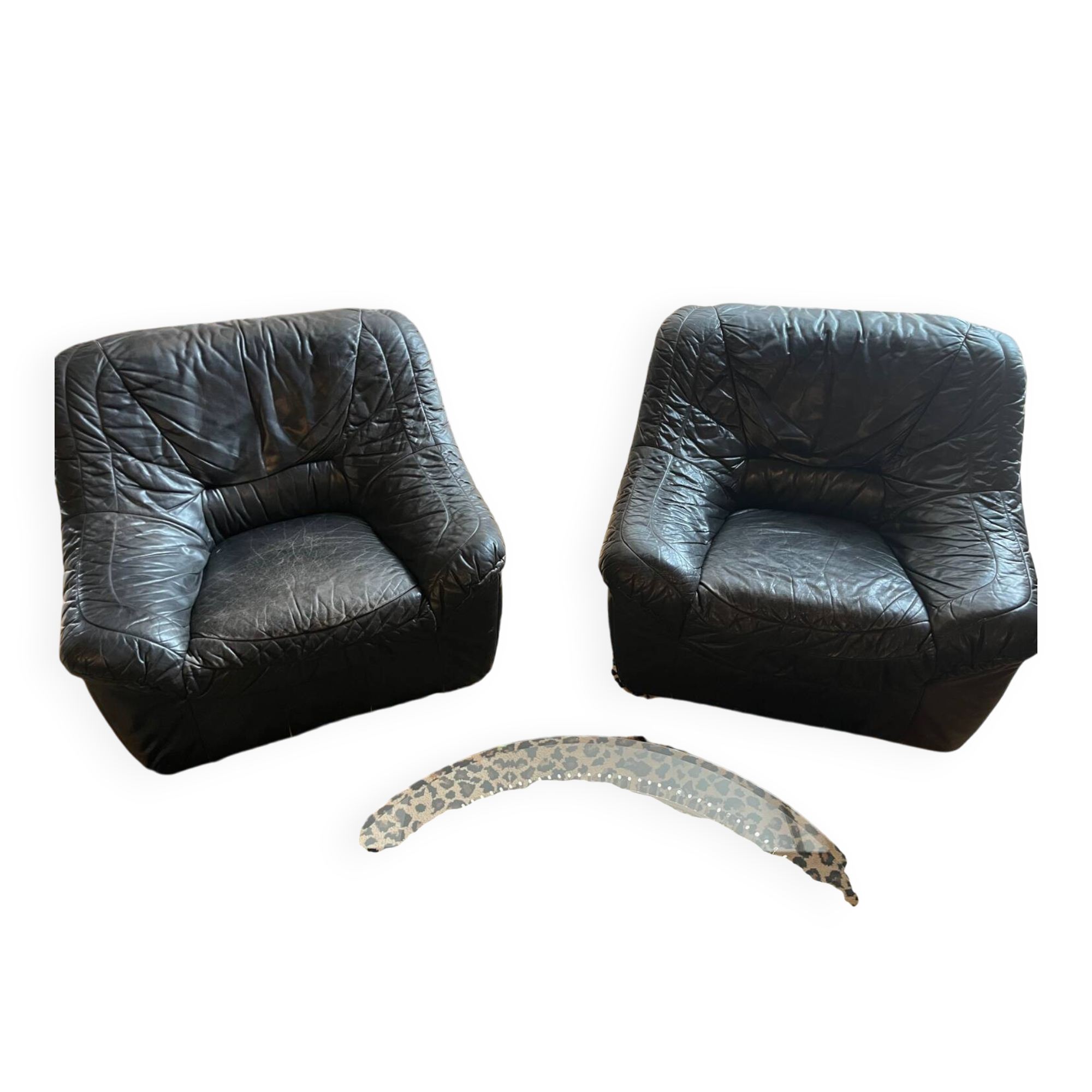 Pair of black leather armchairs from the 80s