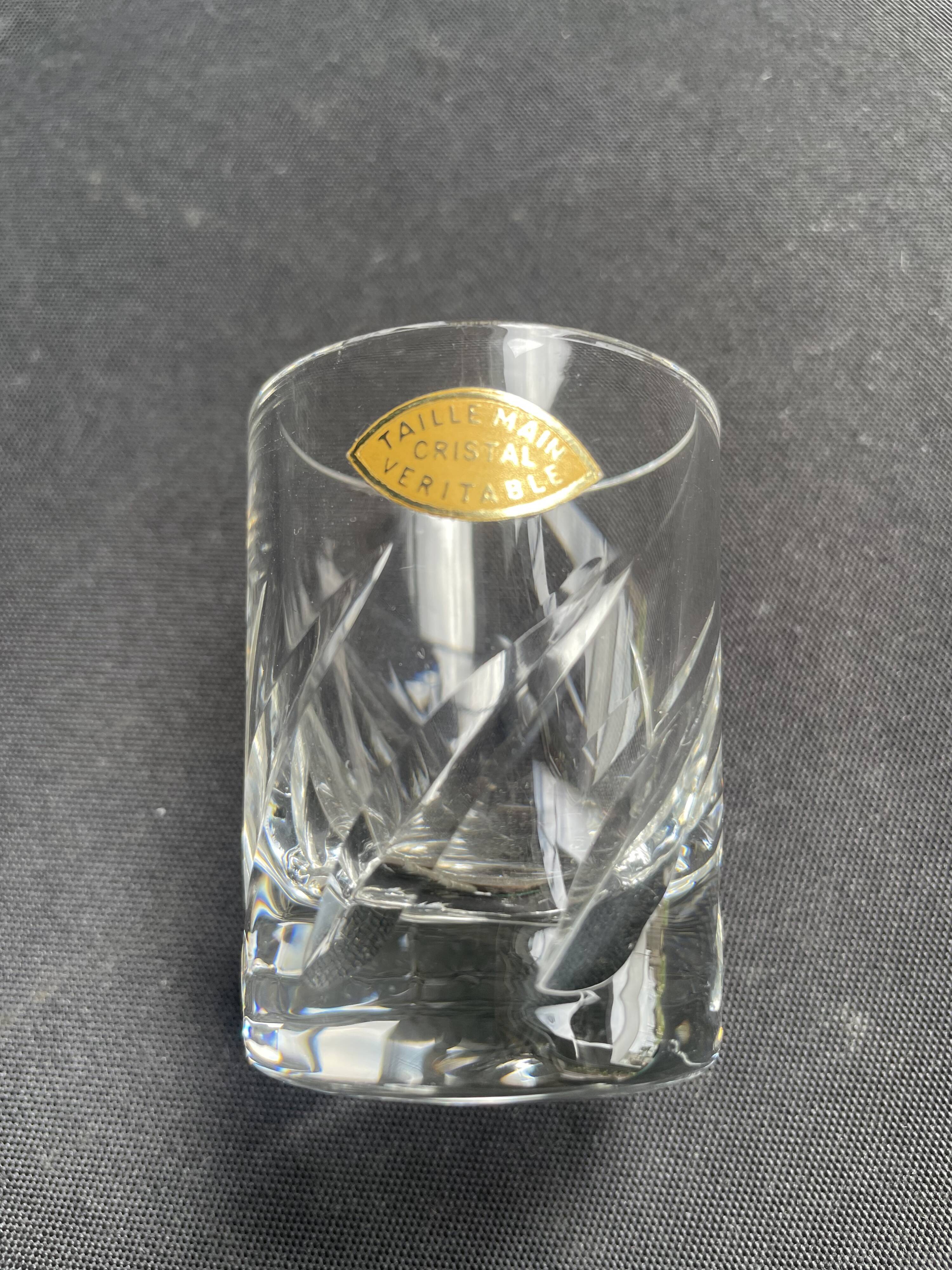 6 hand-cut crystal glasses