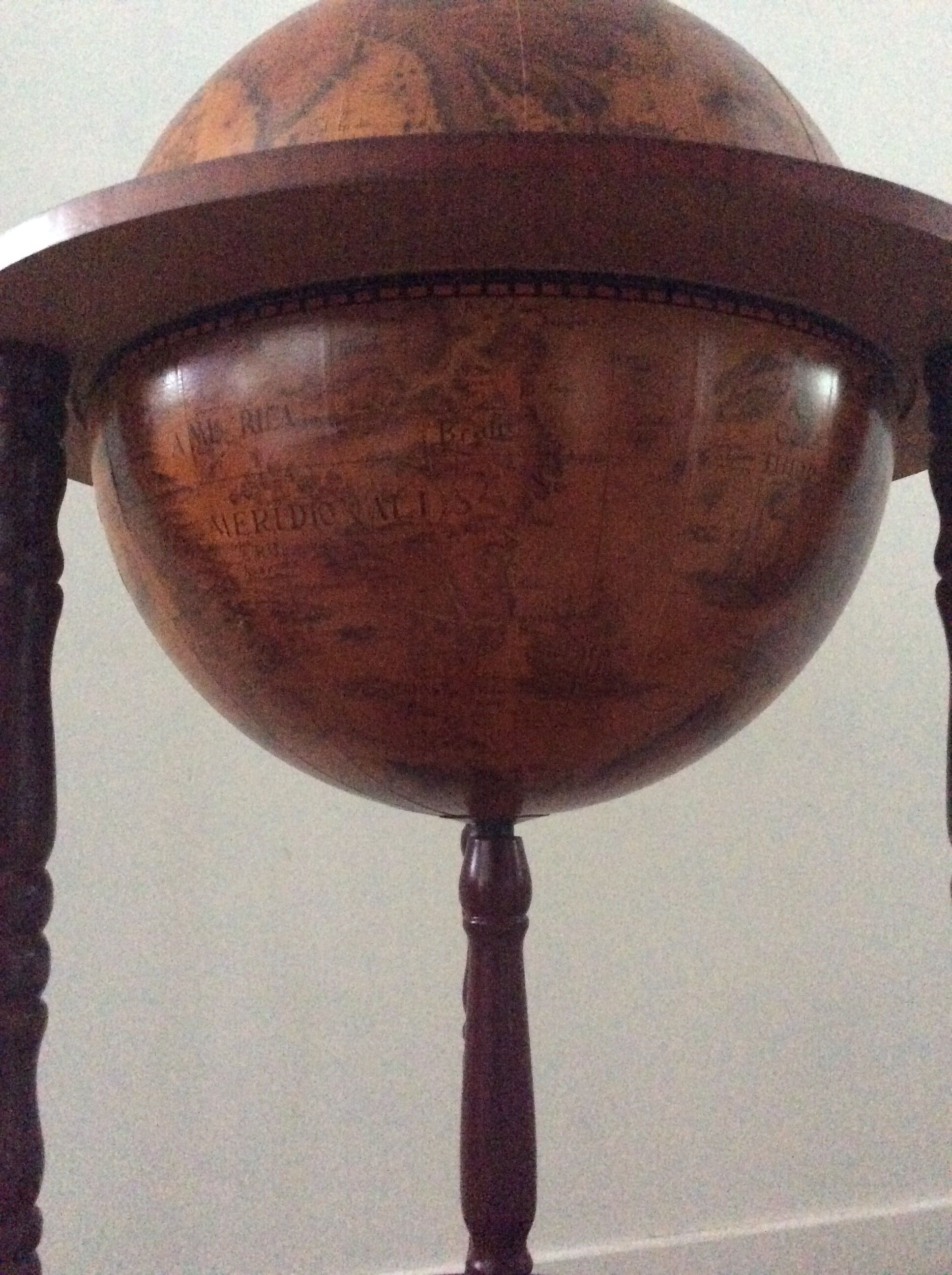 Bar mappemonde vintage des années 70