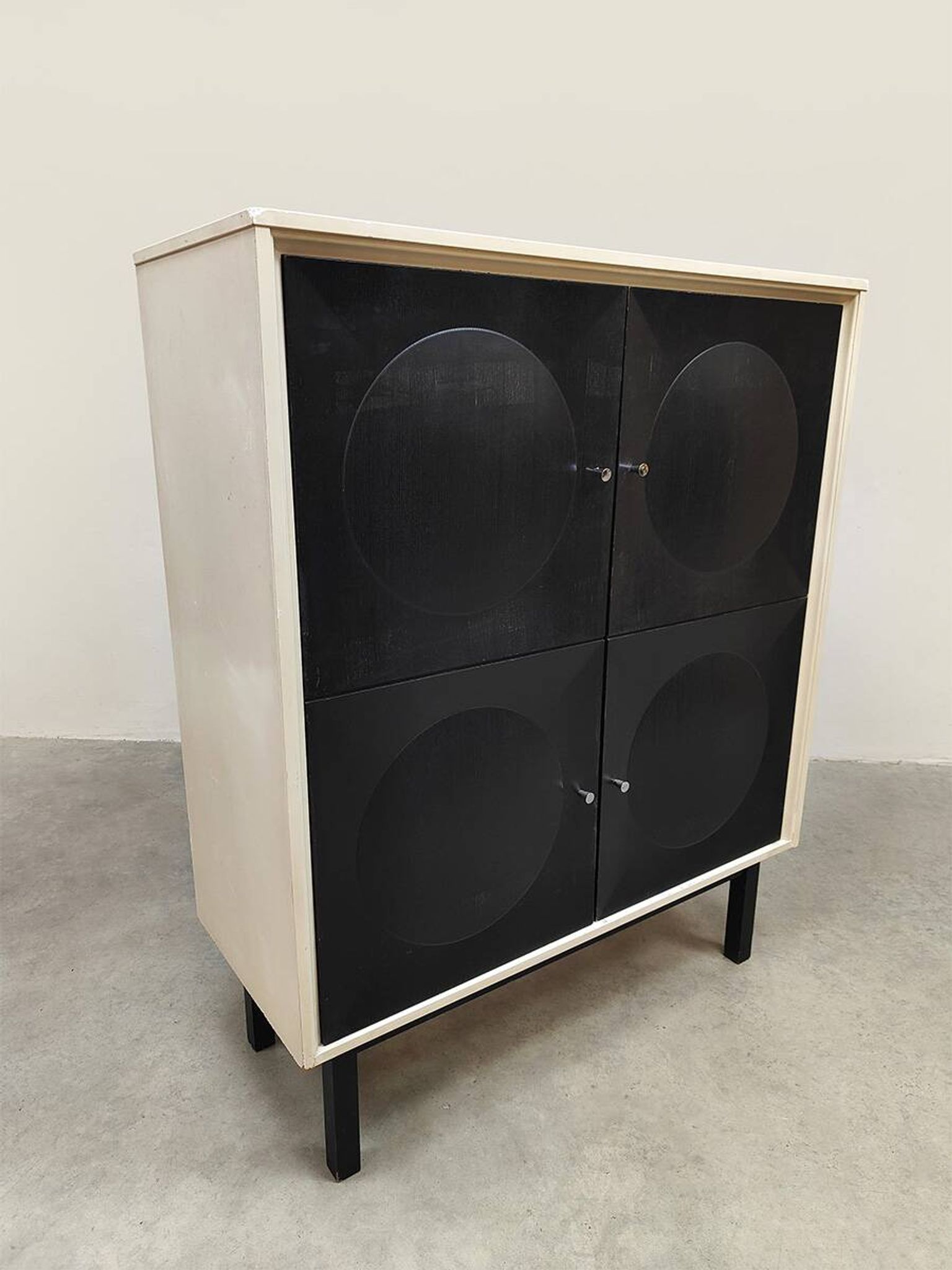 Brutalist circular cabinet vintage 'Geometric design'