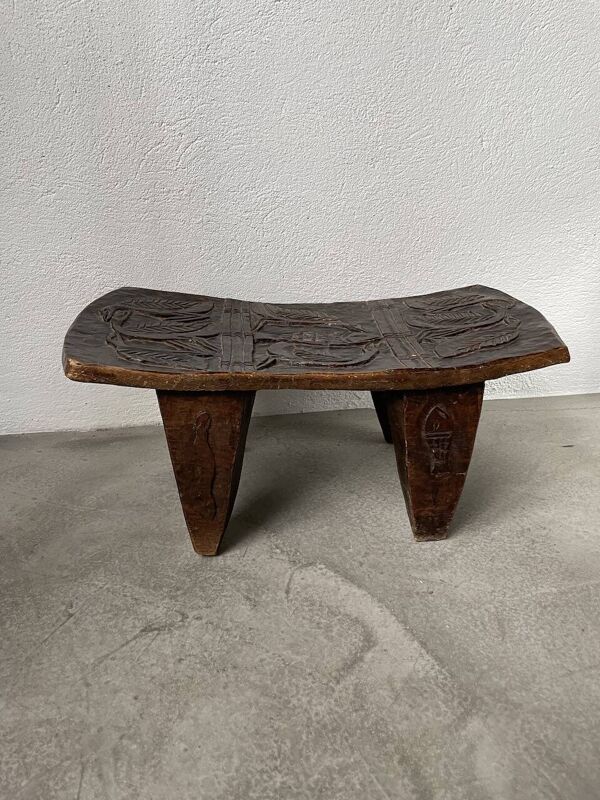 Tabouret repose-pieds africain