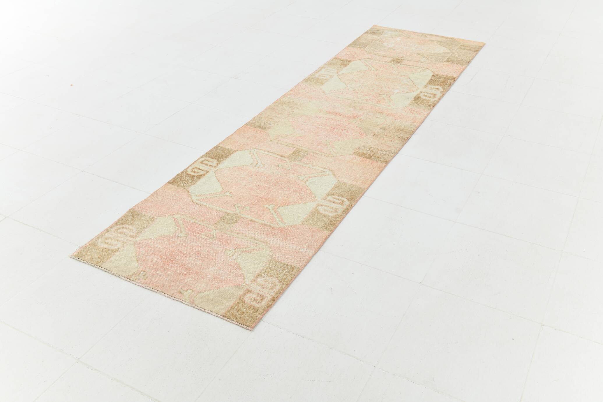 3x9 Modern Vintage Runner Rug, 81x289Cm