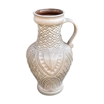 Ceramic vase