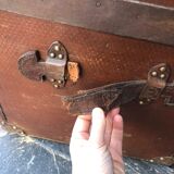 Travel trunk in wood and leather