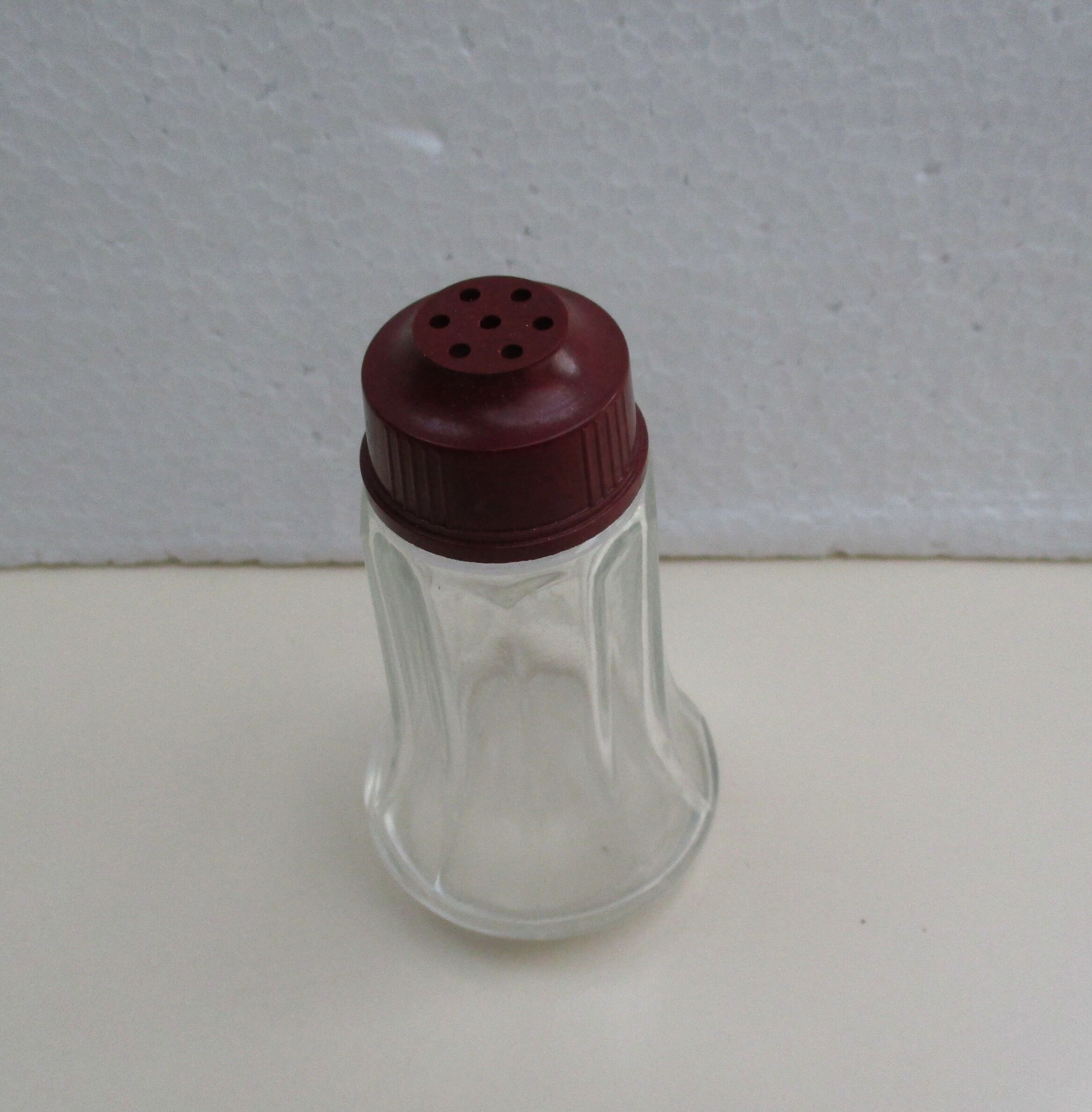 Glass and Bakelite art deco salière