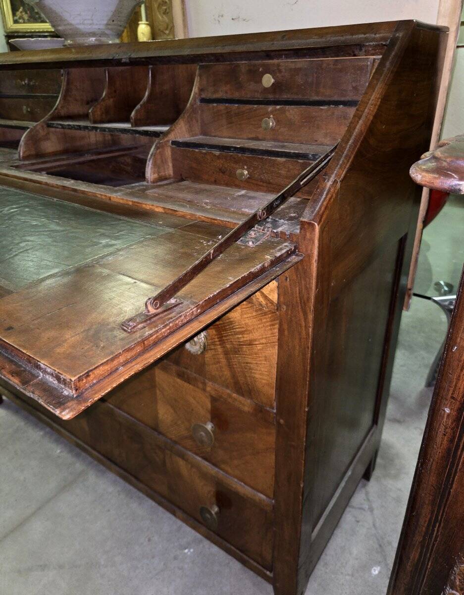 Writing desk from the Louis XVI period in walnut.