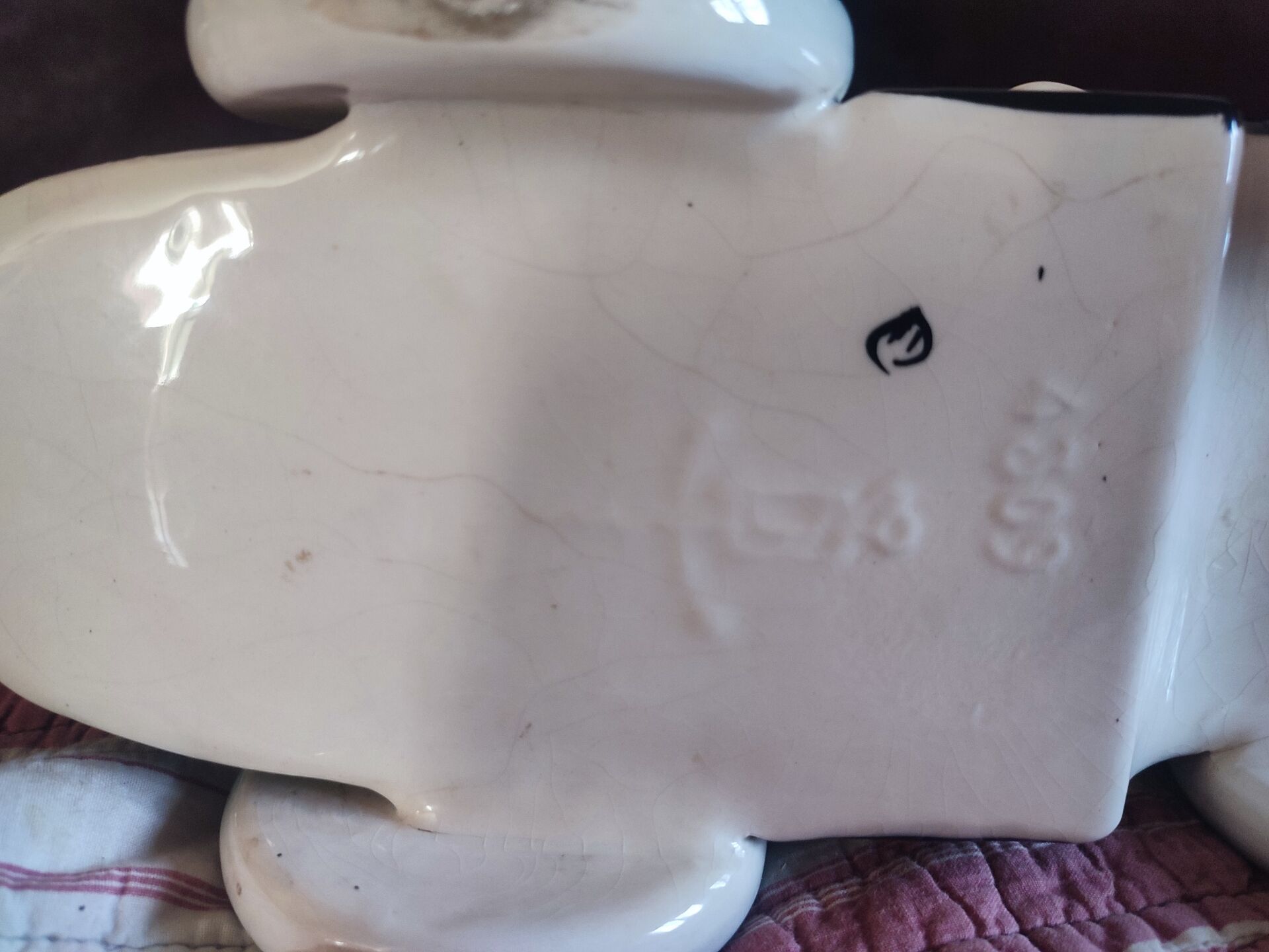 Rare barbotine from the fives lille earthenware.