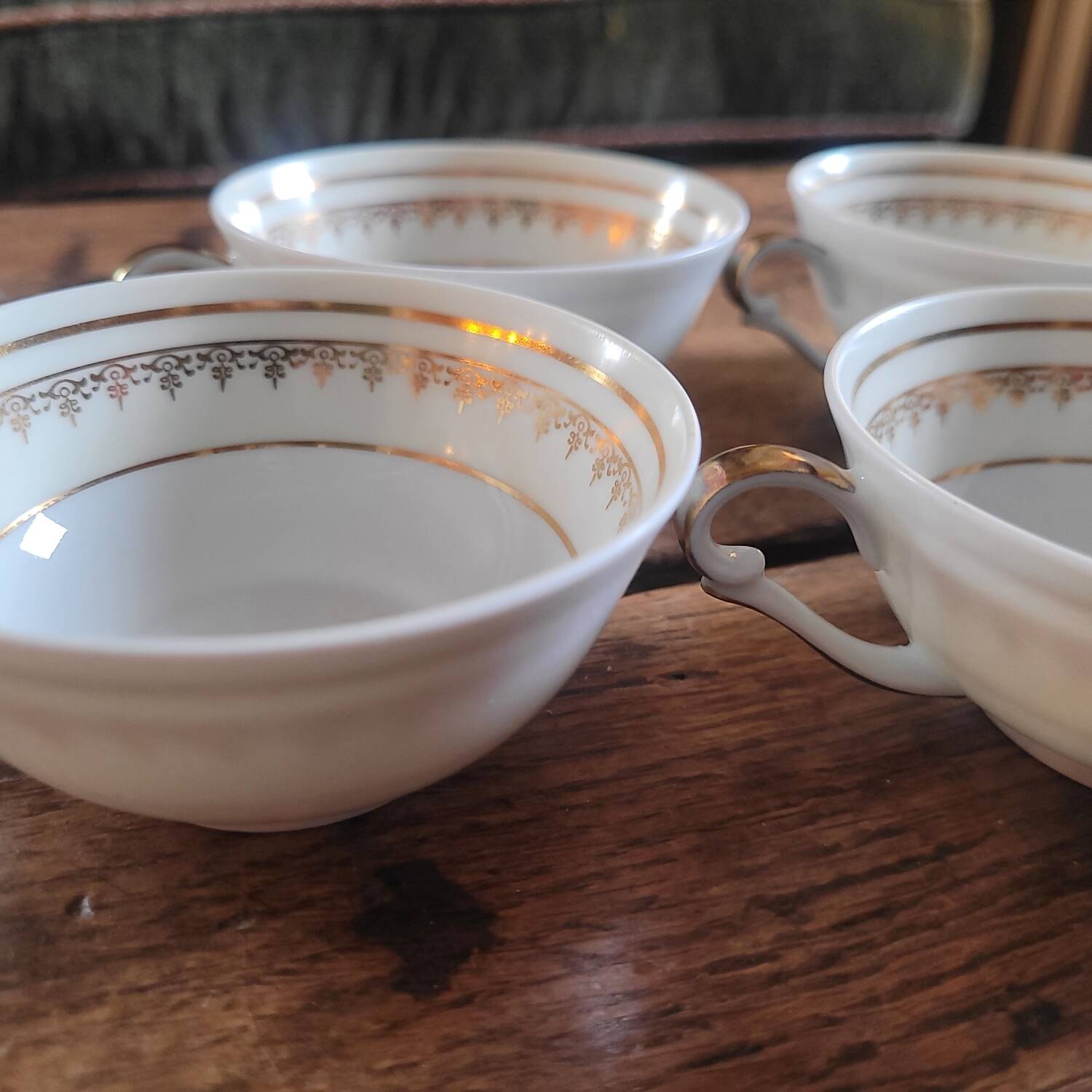 5 porcelain cups from Limoges – A. Lanternier & Cie – gold decoration