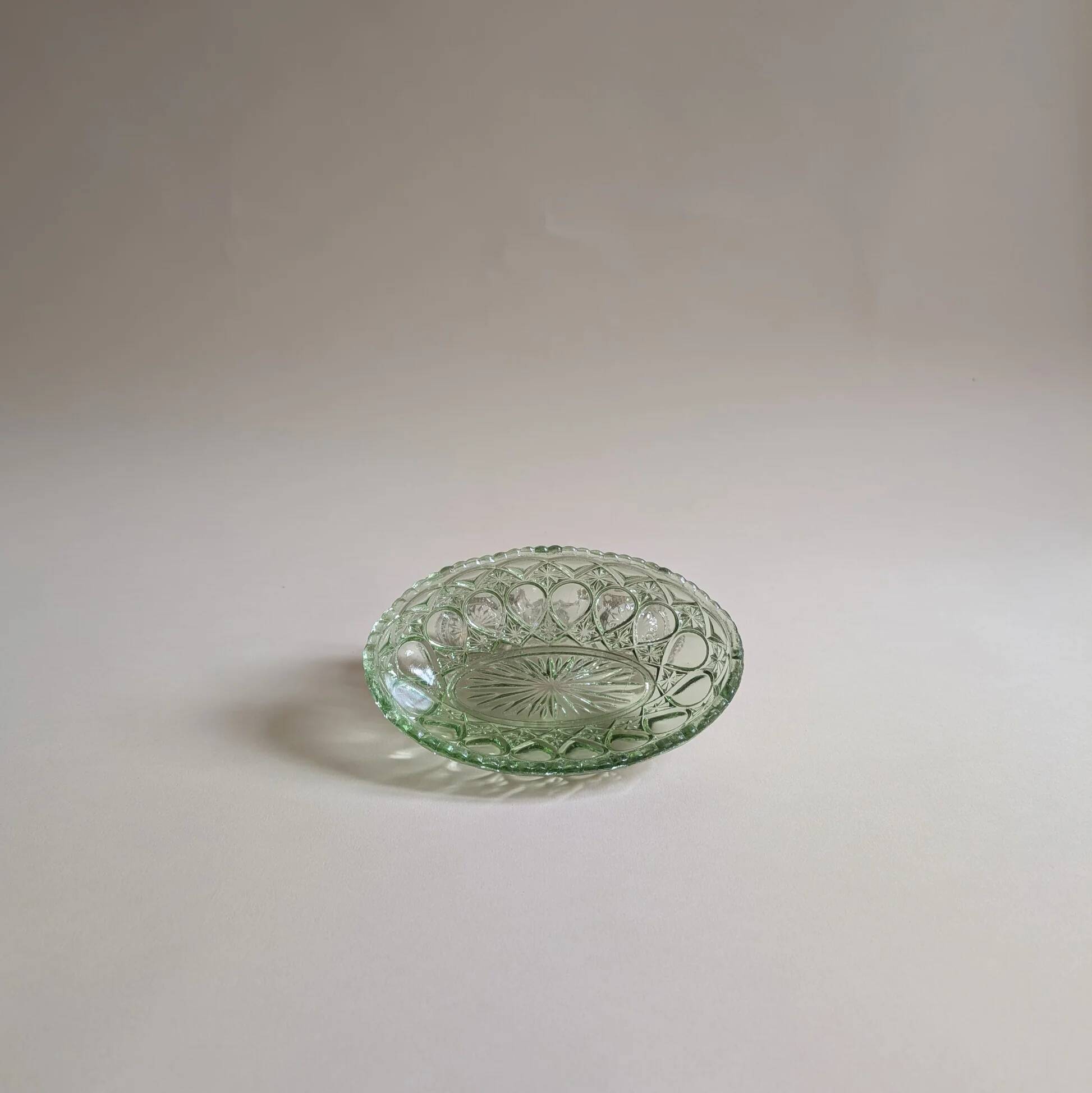 Green glass pocket emptier