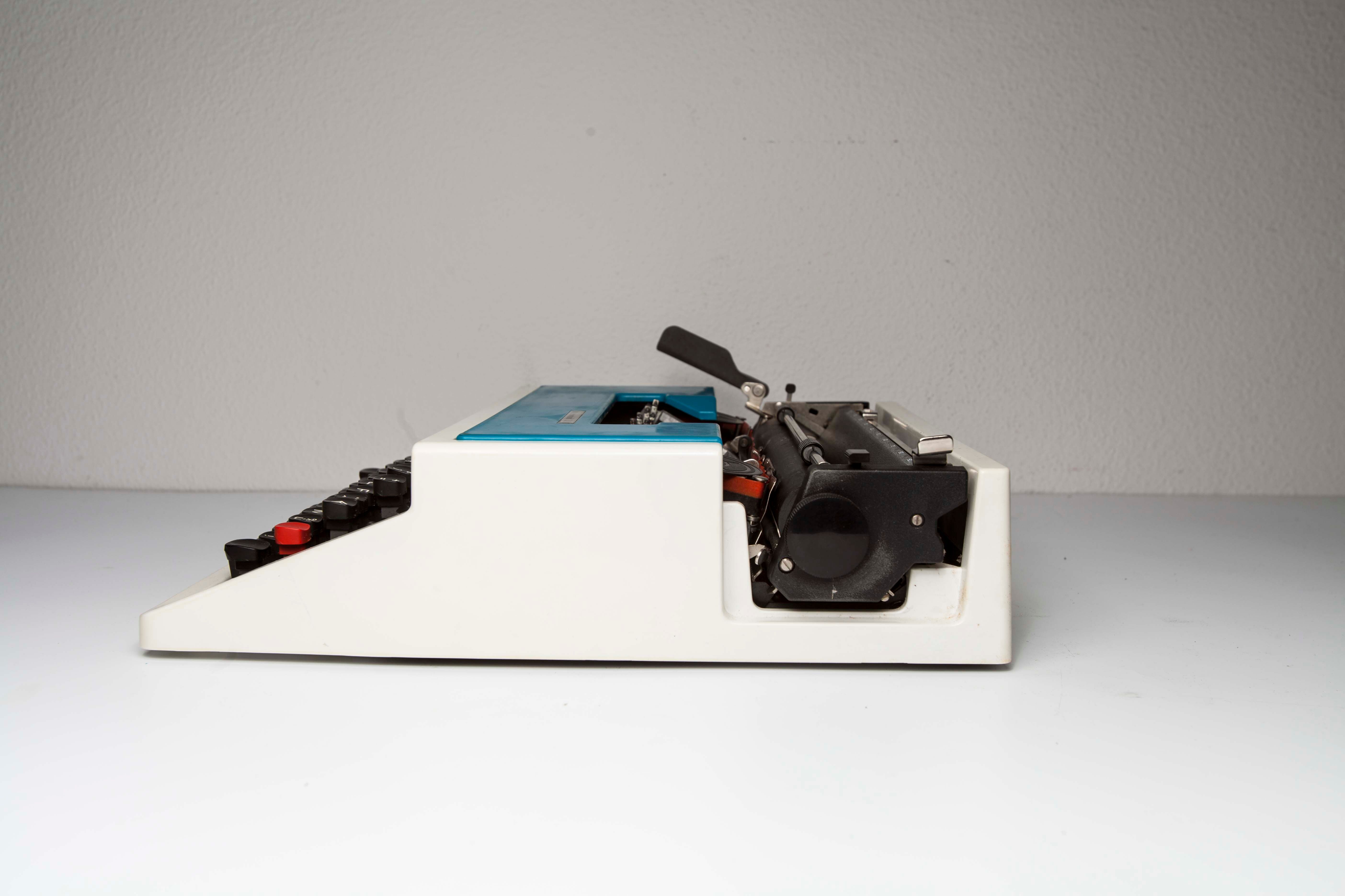 Underwood 315 blue and black laptop