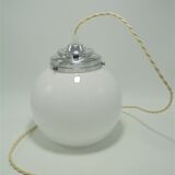 Suspension globe en opaline