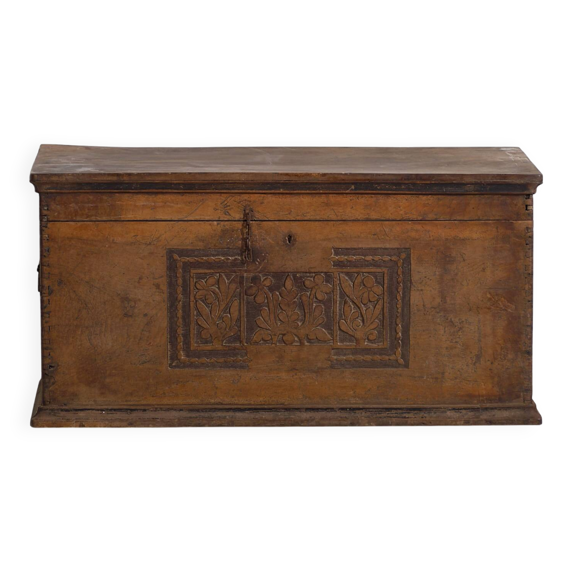Antique chest with engraved floral motifs (c.1850)