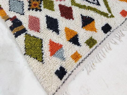 Handmade moroccan berber carpet 194 x 133 cm