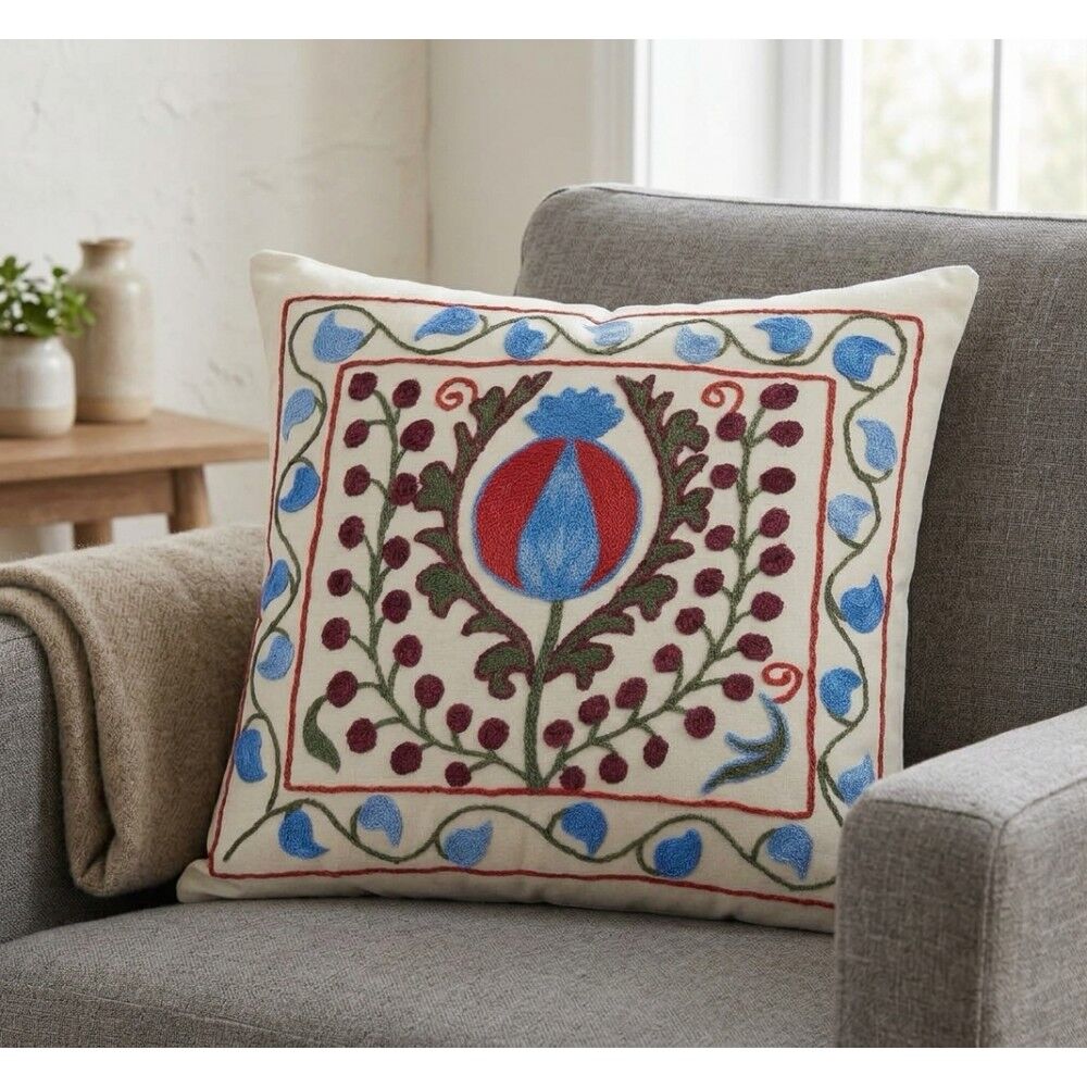 Housse de coussin brodée. Coussin d'accent fait main. Coussin en coton.