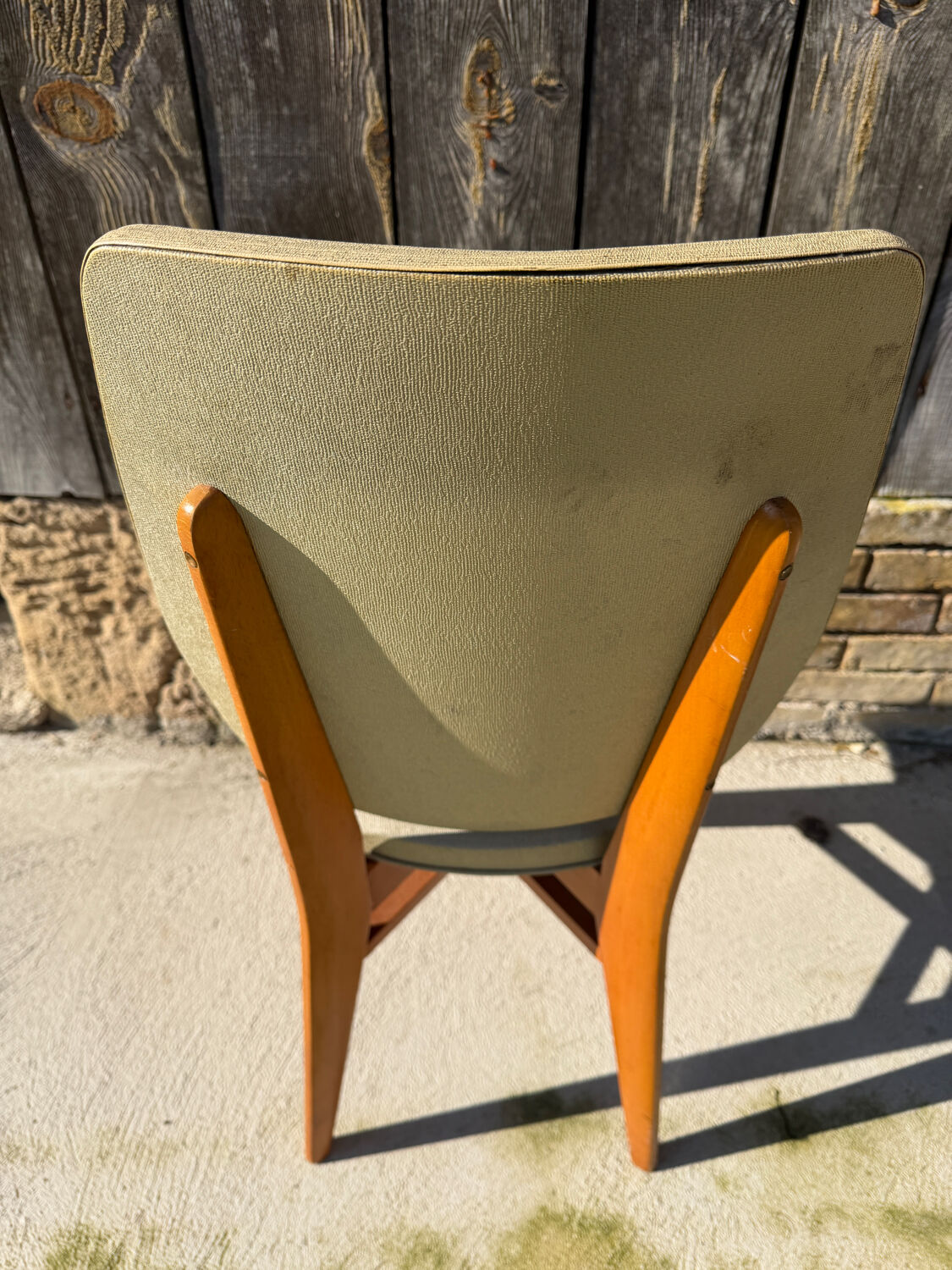 Scandinavian chair in wood and faux leather