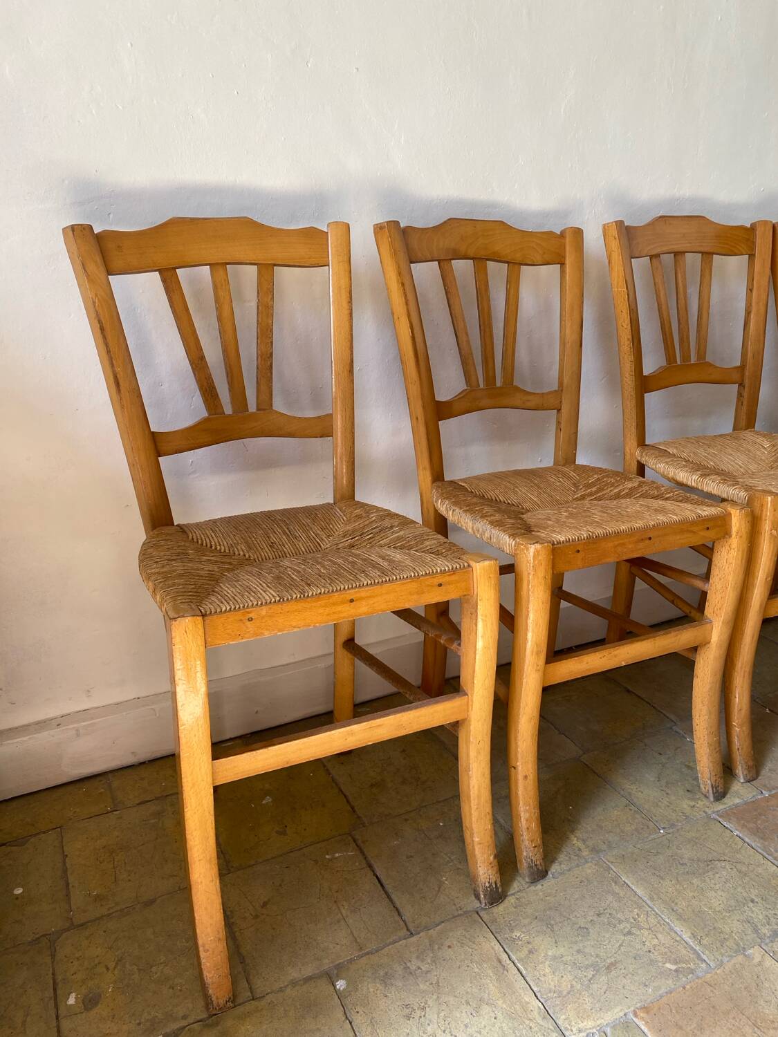 Lot 4 chaises paillées