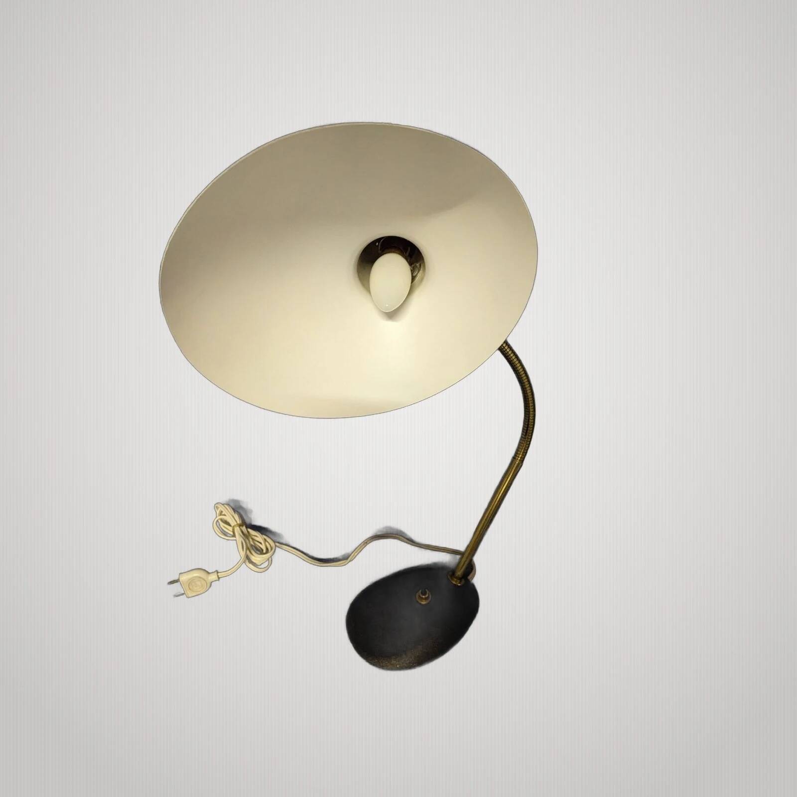 Large articulated desk lamp by Jean Boris Lacroix from the 1950s. Size.