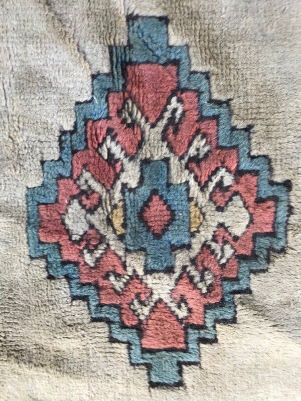 Carpet vintage turkish kars done hand 120 x 174 cm