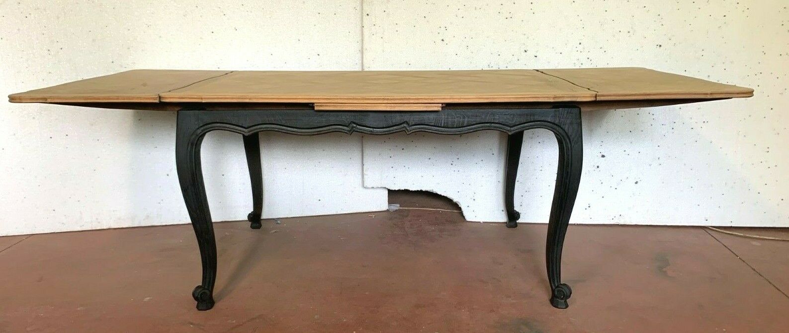 Regency style table in patinated oak Allonges a l'Italian 20th century