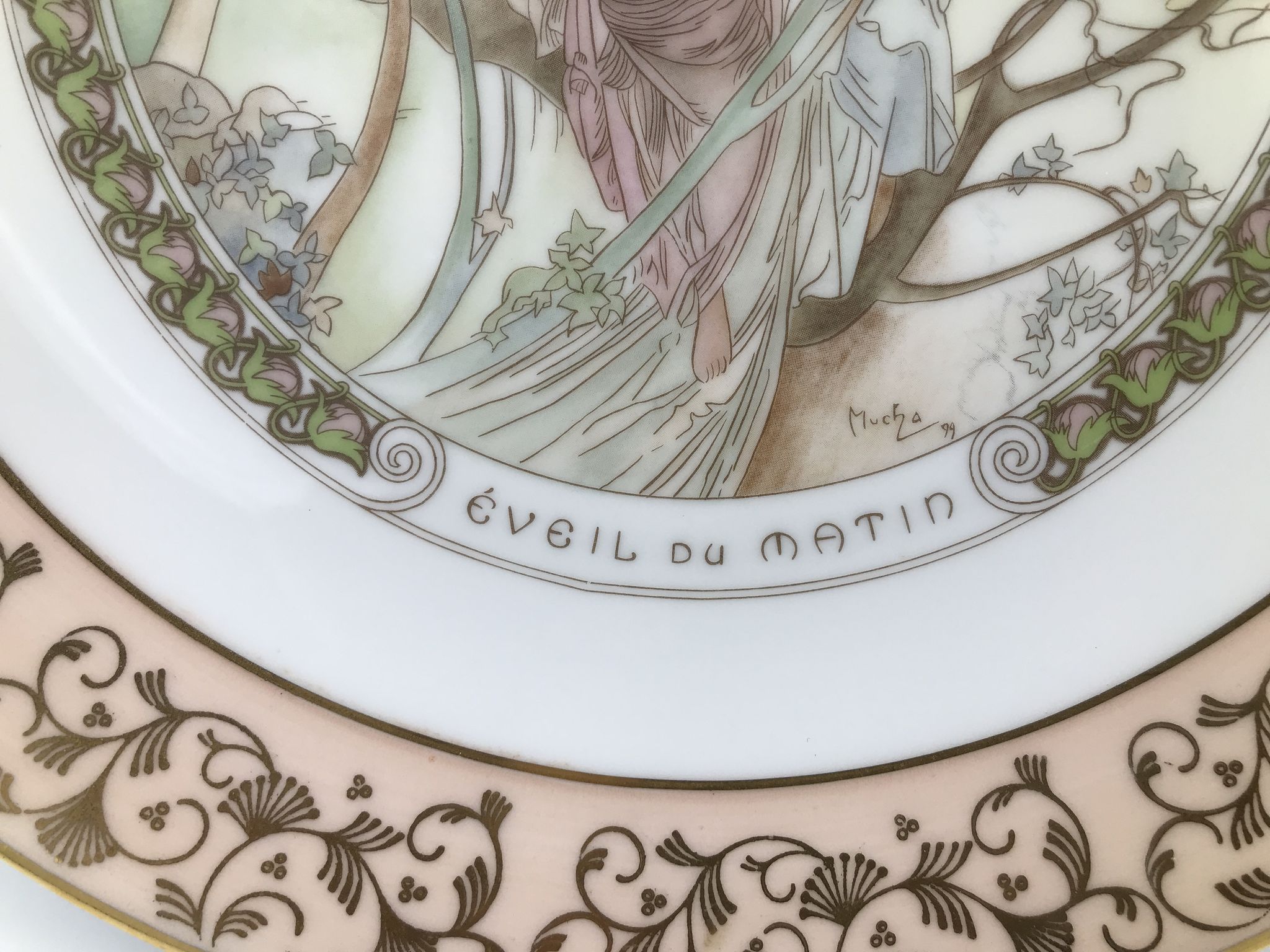 Assiette de collection en porcelaine de Limoges de Mucha Alfons vintage
