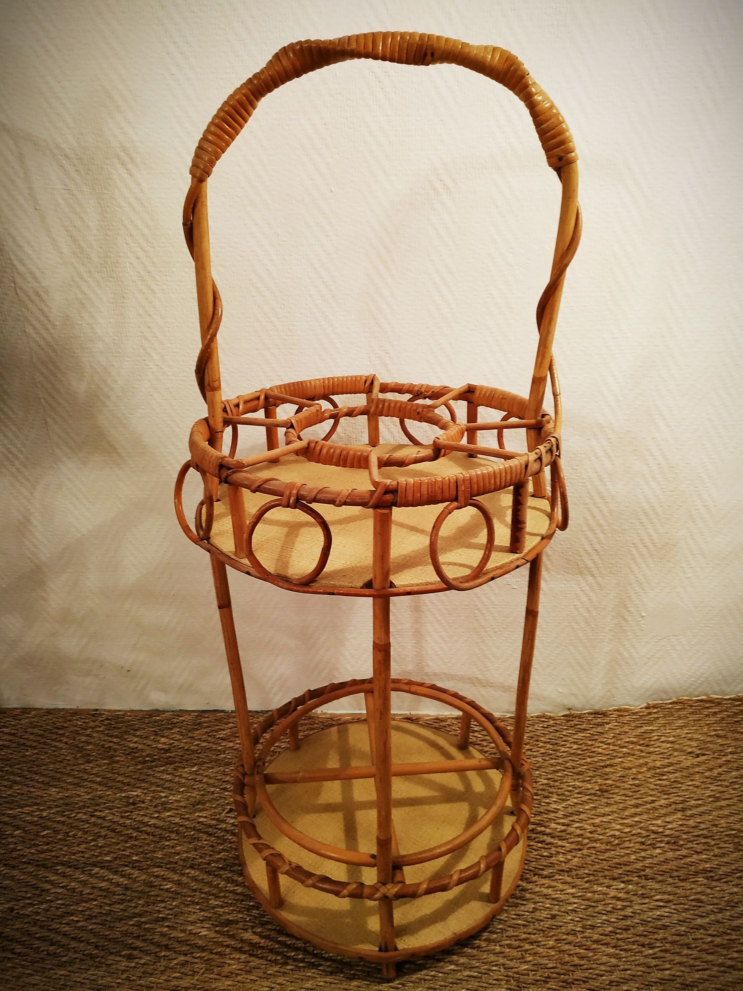 Rattan service bottle holder