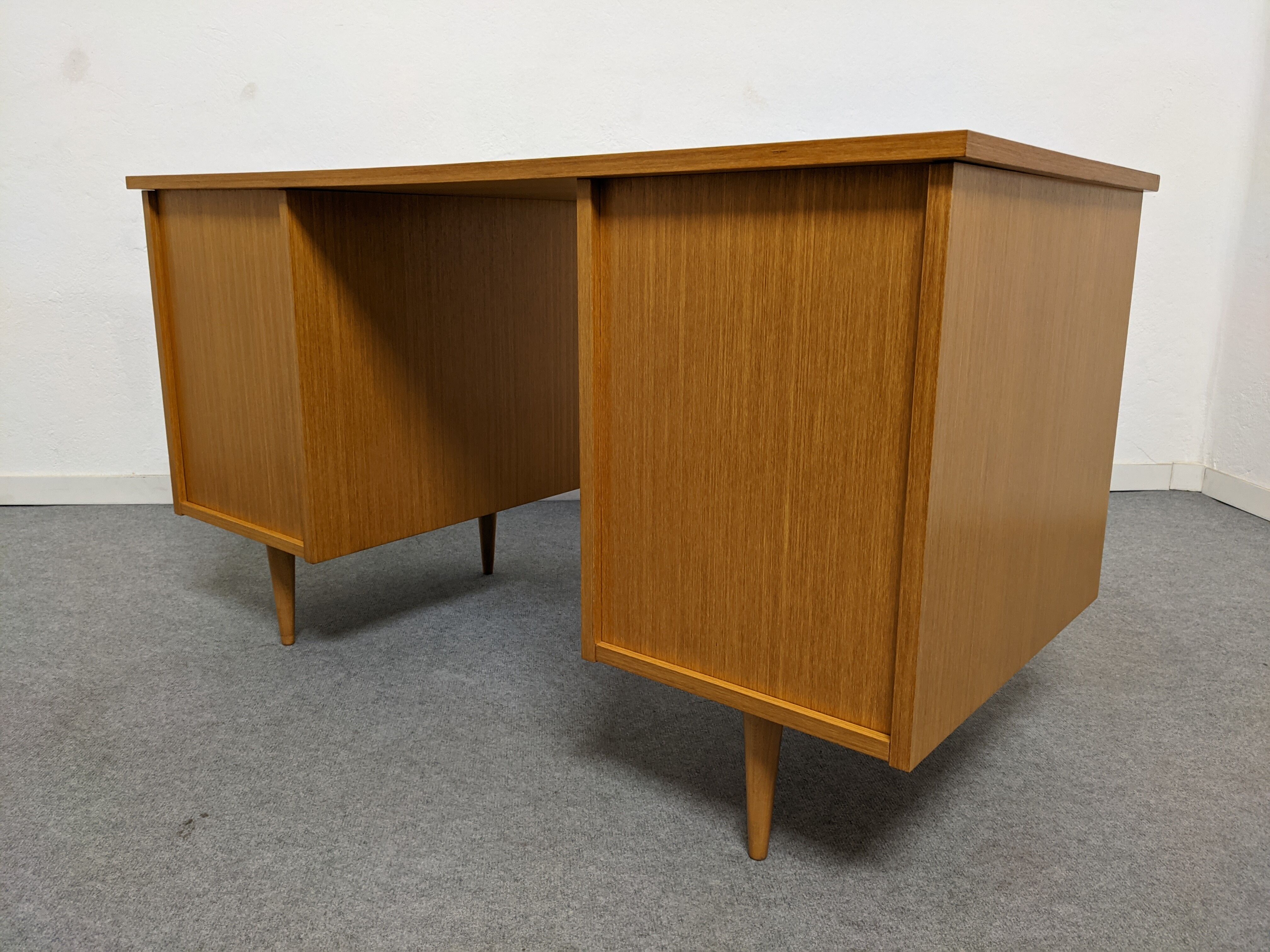 Office of the 50s/60s