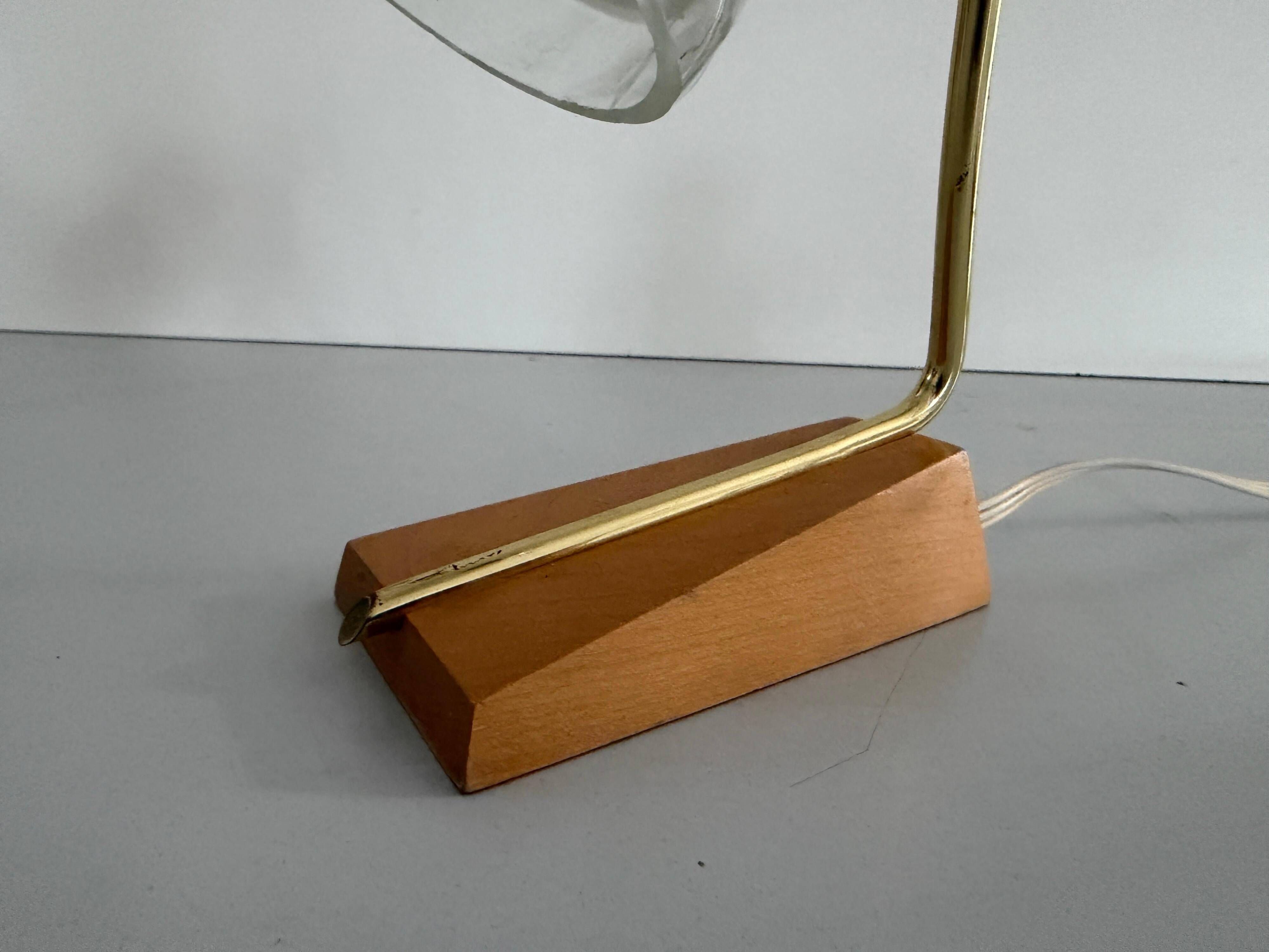 Pair of bedside lamps in brass and wood from the mid-century, 1960, Germany.
