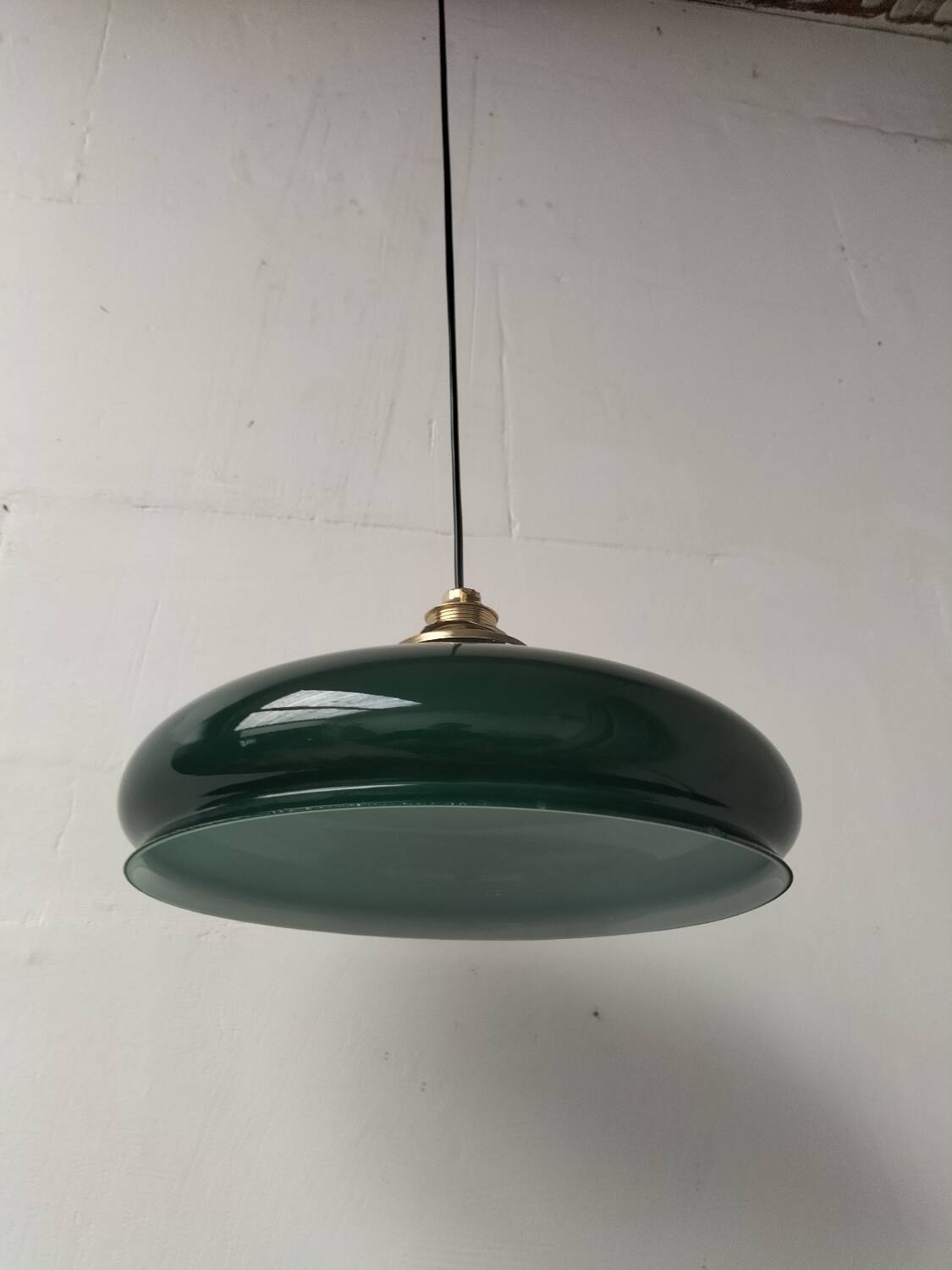 Suspension in green opaline