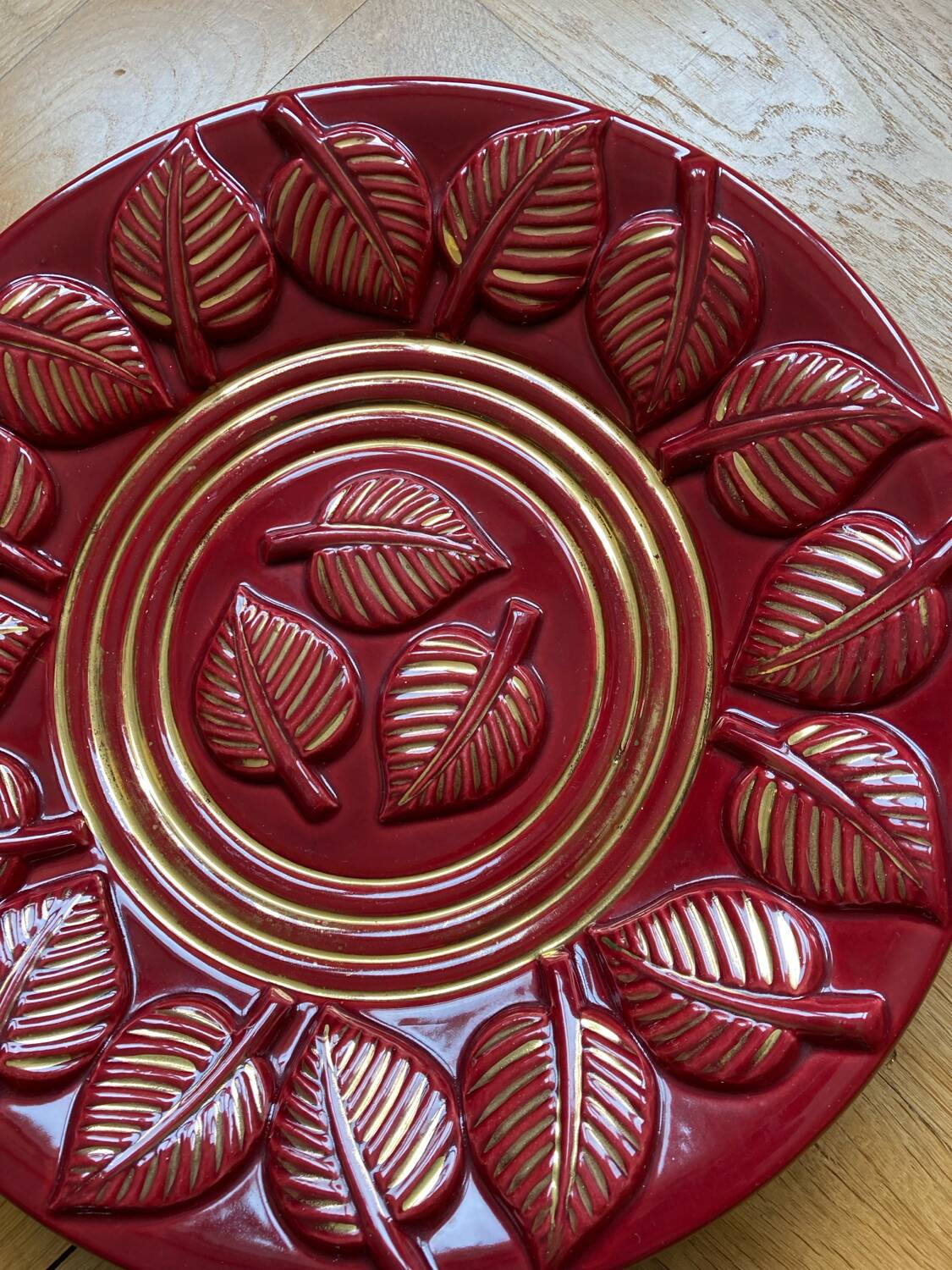 Fruit bowl - Saint Clément burgundy and gold dish
