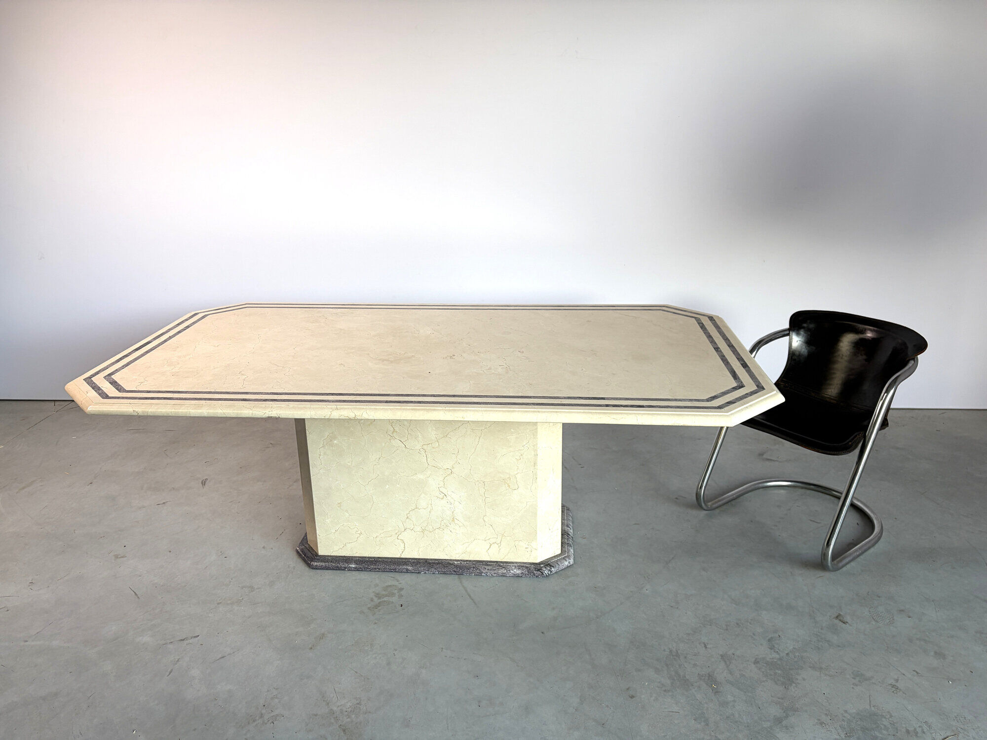 Vintage Italian marble dining table, 1970s