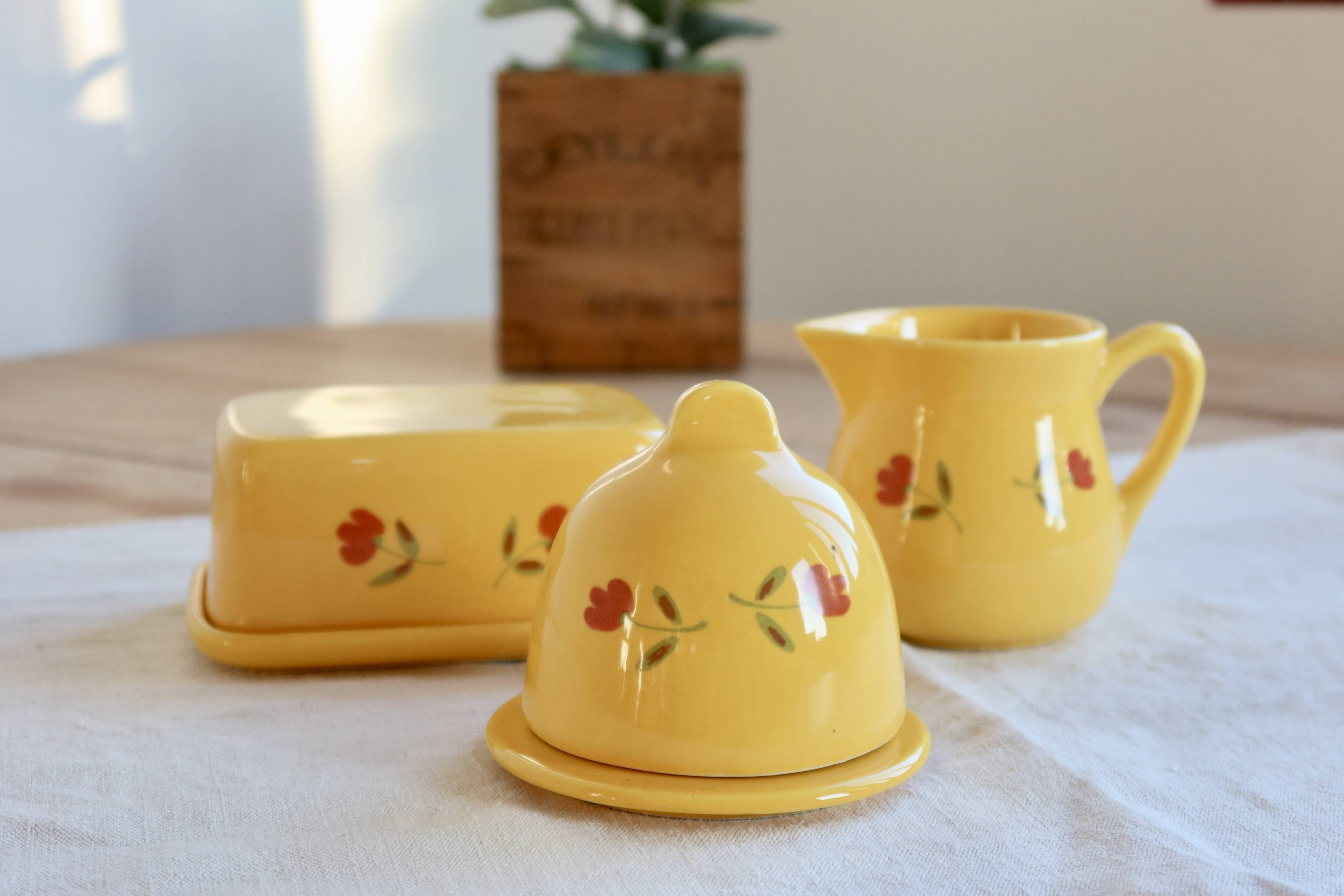 Vintage yellow ceramic milk jug – Hand-painted floral pattern
