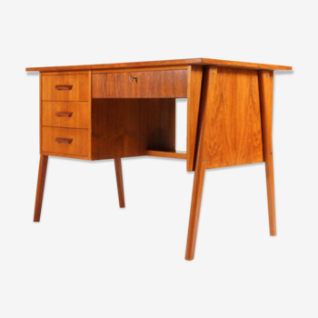 Simple pedestal pedestal desk in vintage danish retro teak from the 60s/70s