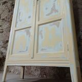 Armoire parisienne patinée ancienne