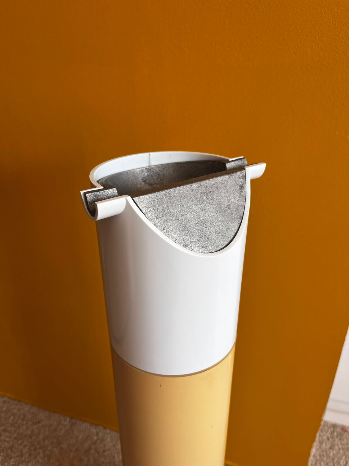 Enzo Mari, Danese Milano, Griglia floor ashtray, 1970s