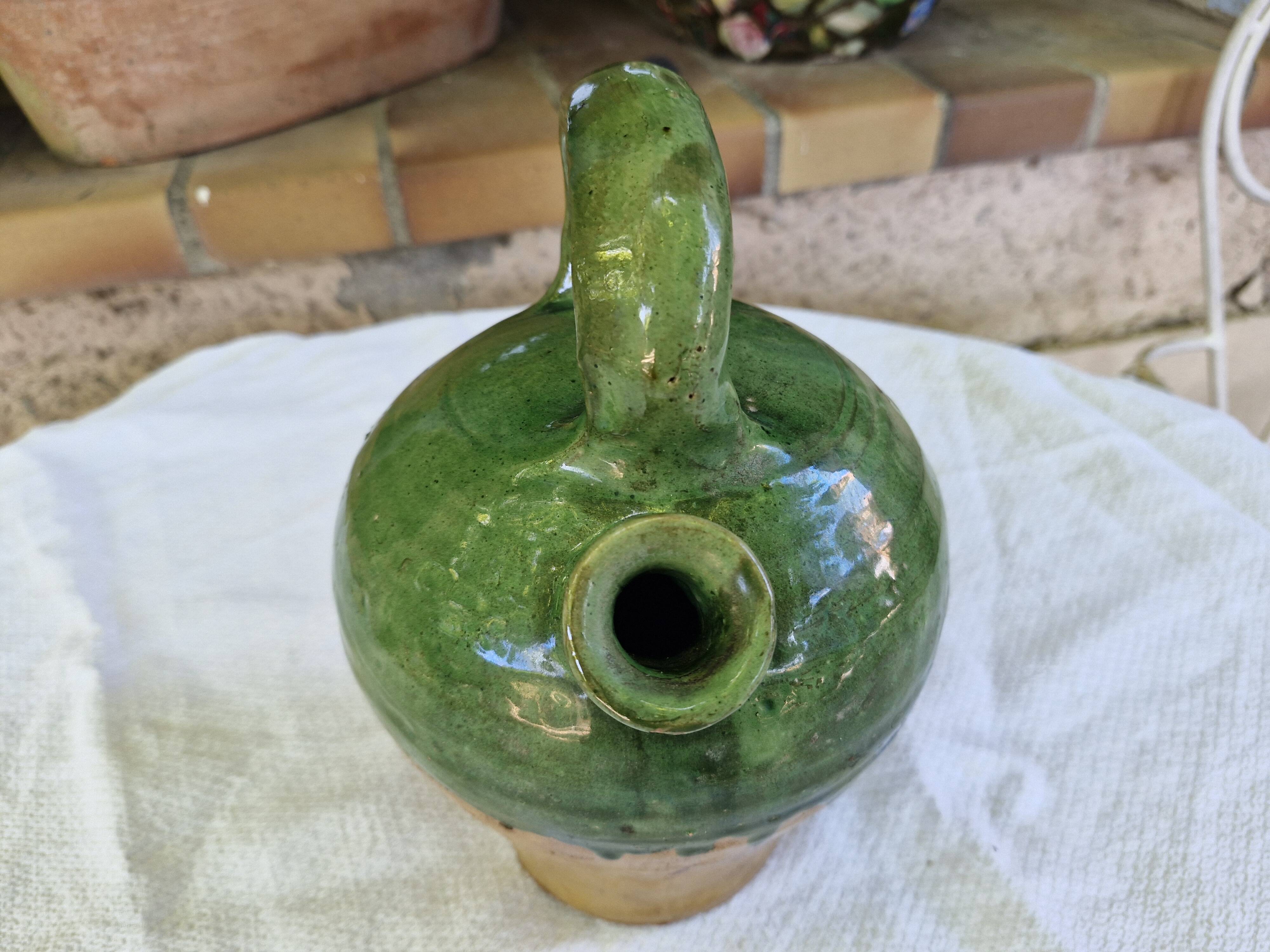 Antique Provençal jug/jug - painted on one side