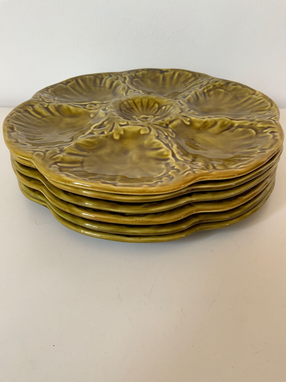 Oyster plates